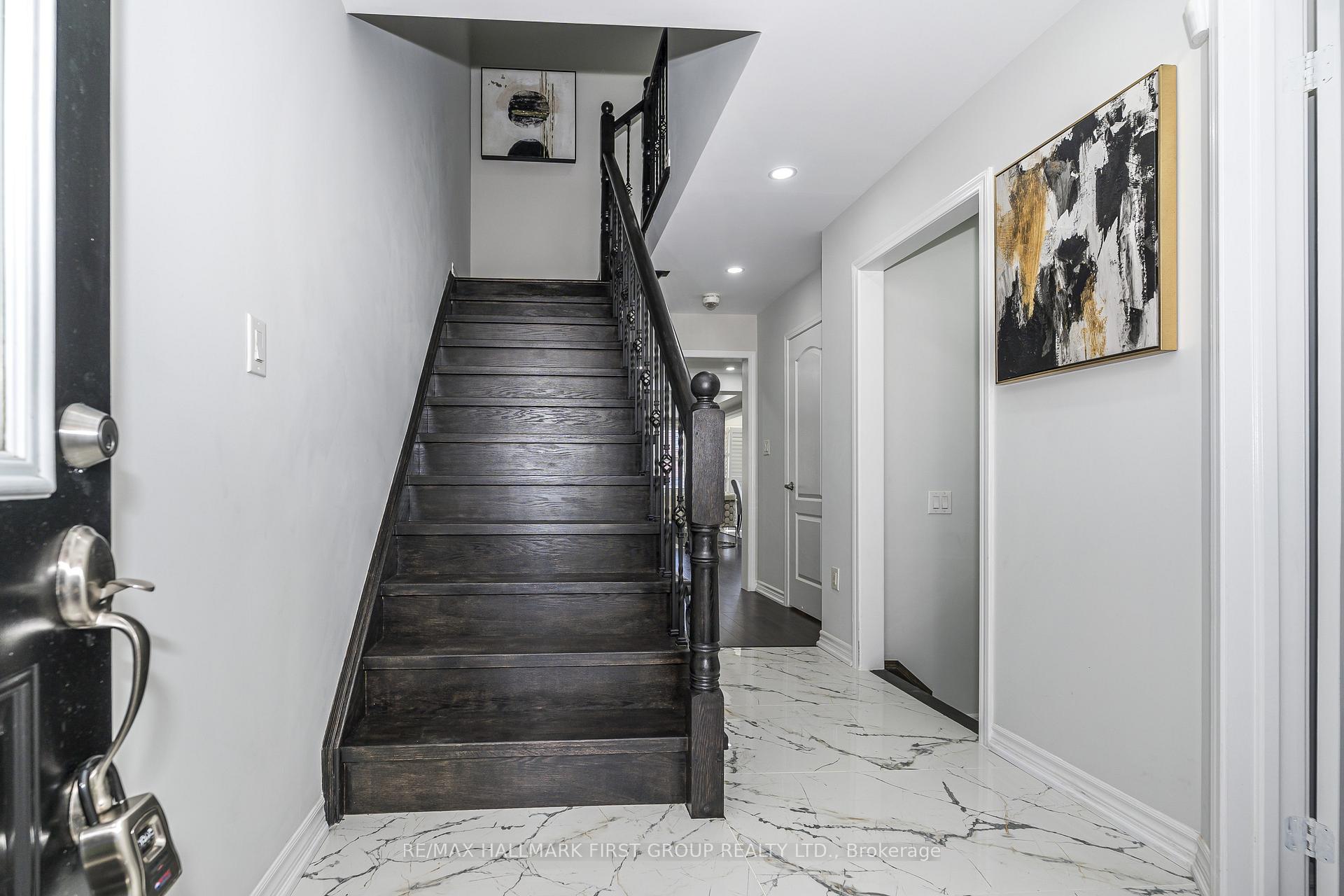 Photo 2 of 1019 Dragonfly Avenue, Pickering, Rural Pickering — HOMEH