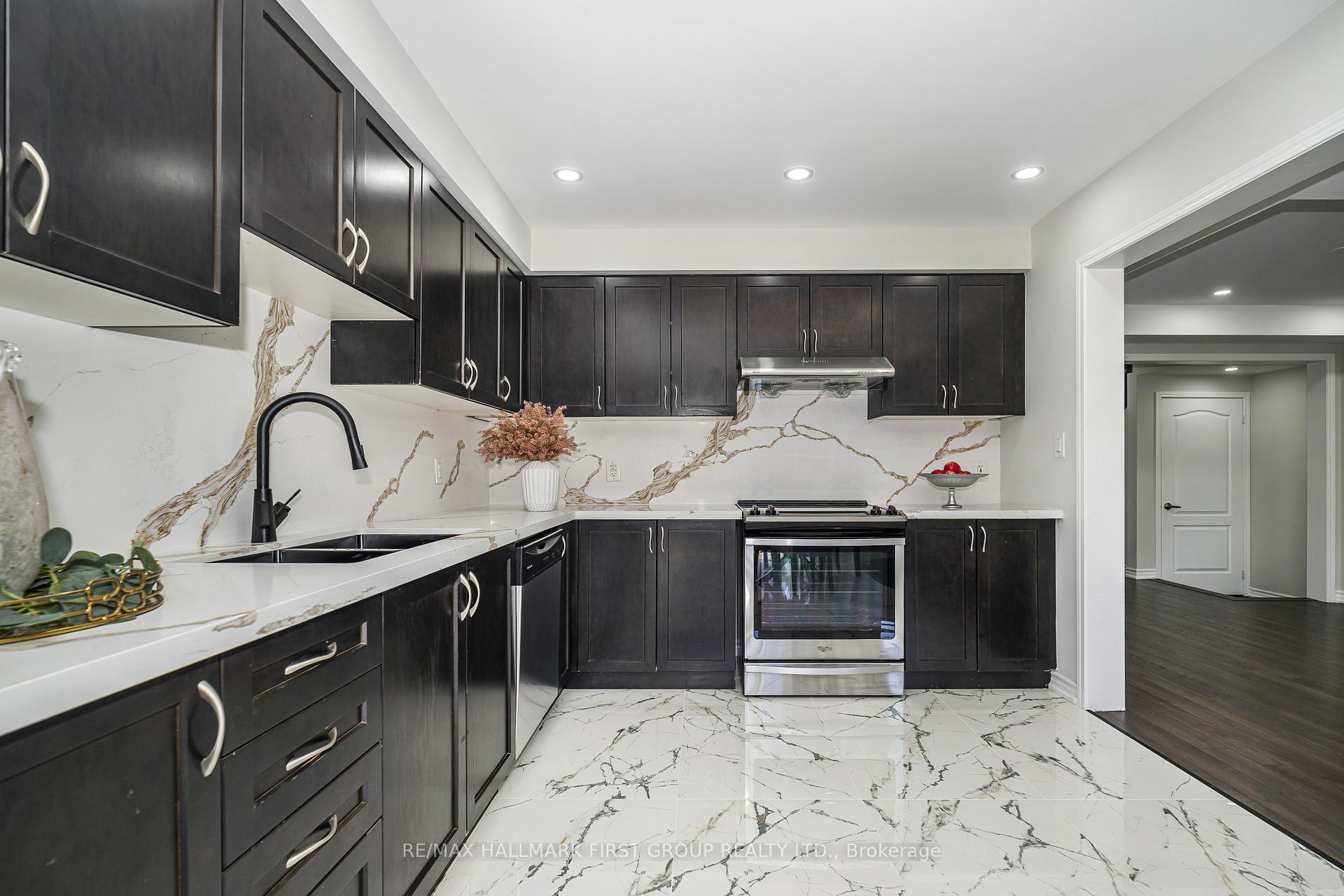Photo 14 of 1019 Dragonfly Avenue, Pickering, Rural Pickering — HOMEH