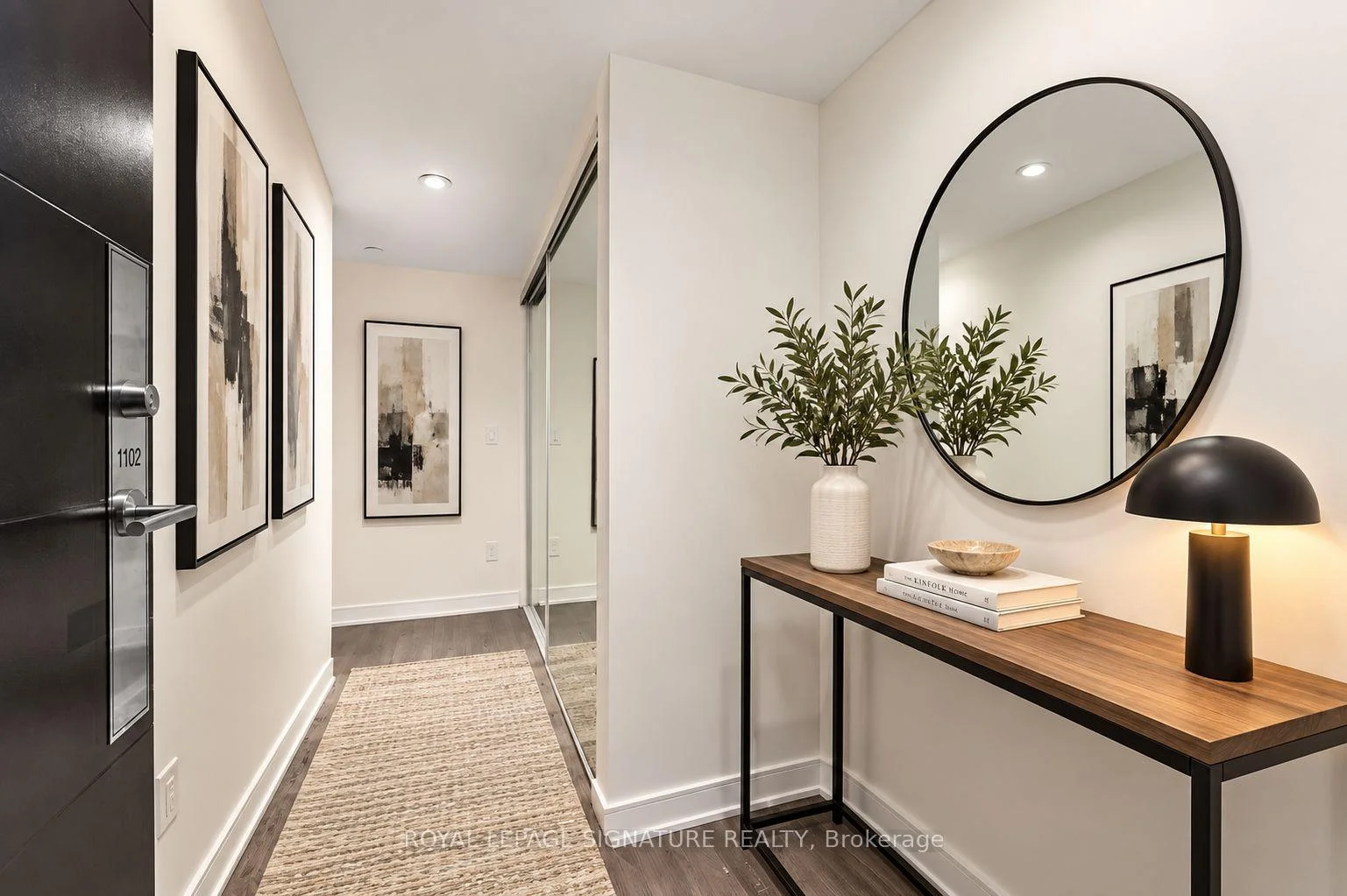 Photo 3 of Unit 1102, 525 Adelaide Street W, Toronto, Waterfront Communities — HOMEH