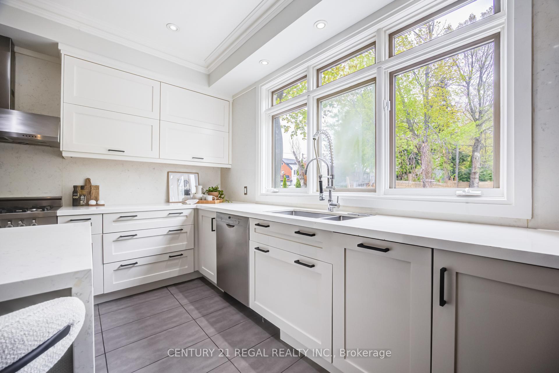 Photo 15 of 38 Mattice Road, Etobicoke, Islington-City Centre West — HOMEH