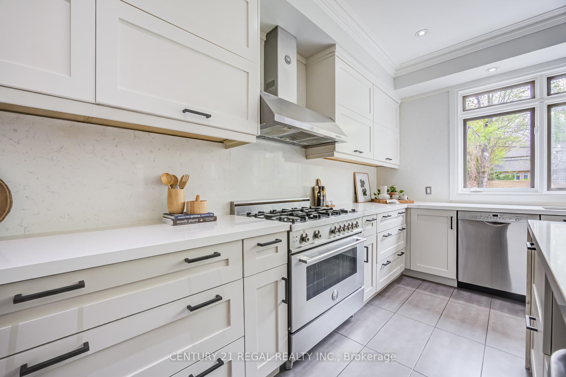 Photo 17 of 38 Mattice Road, Etobicoke, Islington-City Centre West — HOMEH