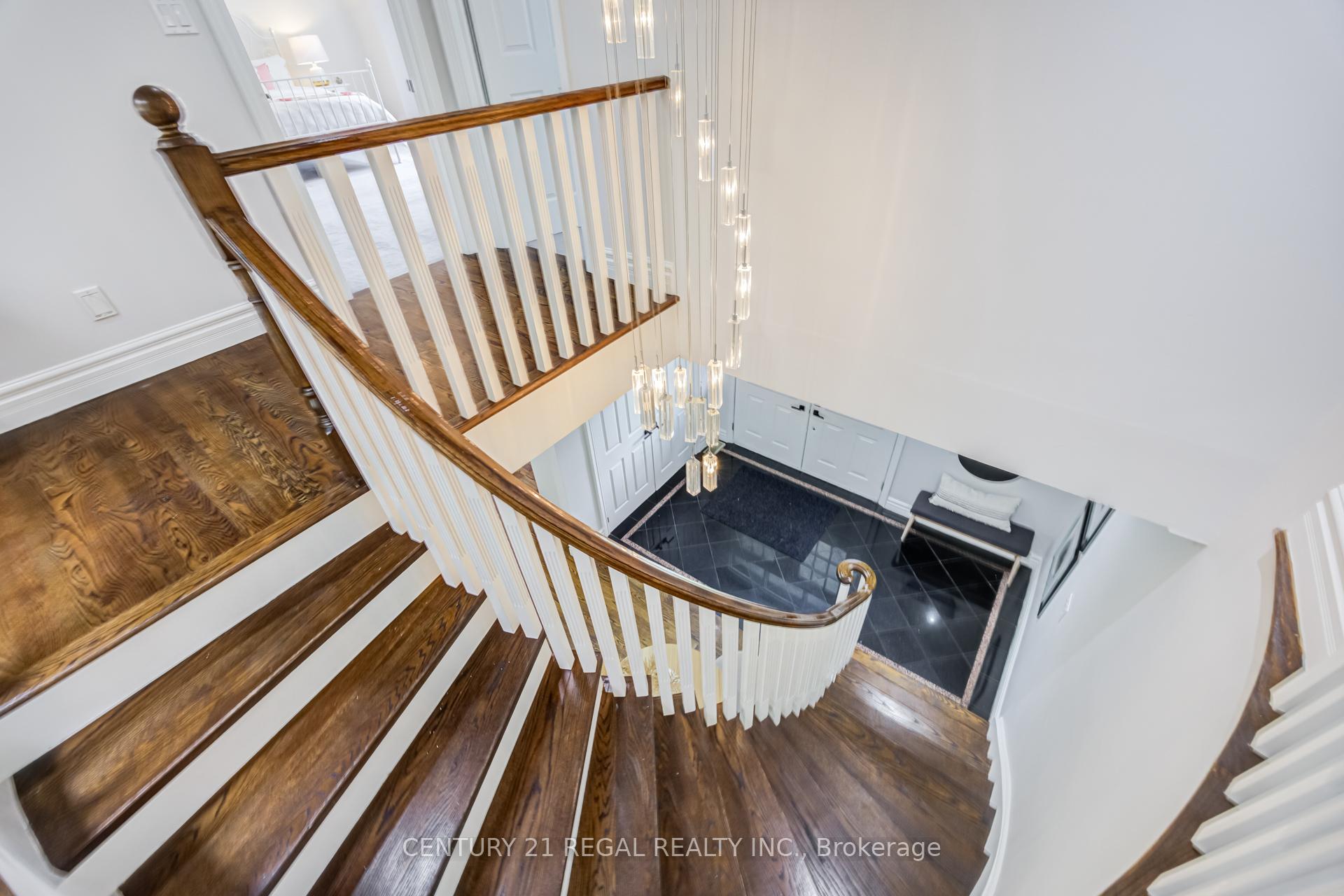 Photo 25 of 38 Mattice Road, Etobicoke, Islington-City Centre West — HOMEH