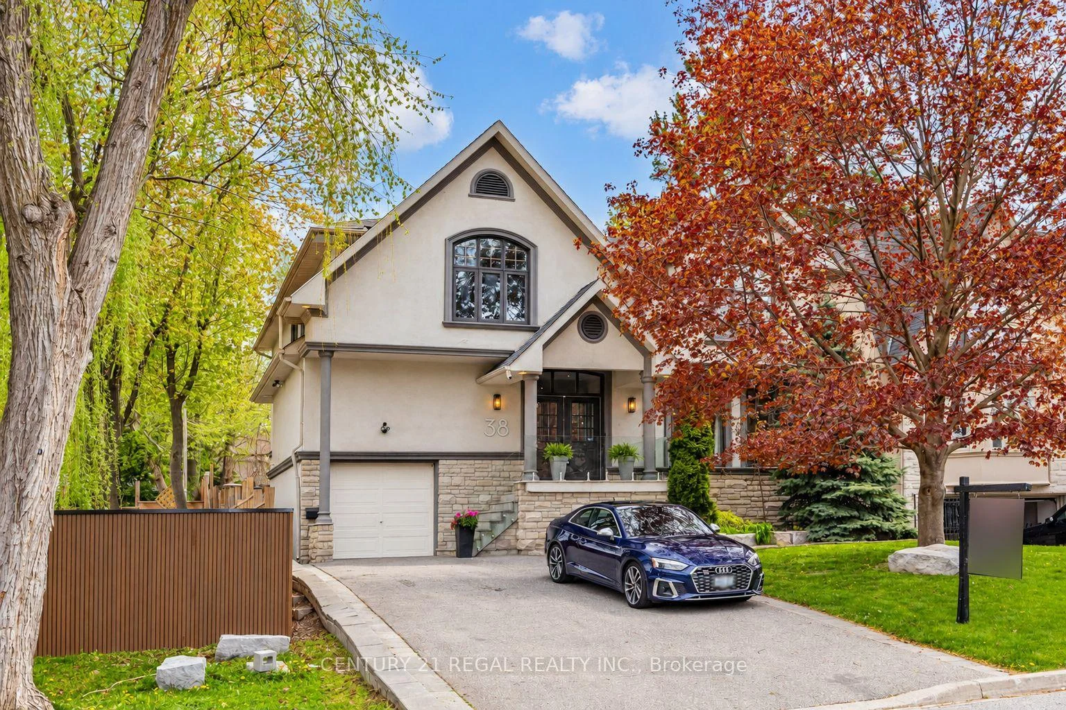 Photo 6 of 38 Mattice Road, Etobicoke, Islington-City Centre West — HOMEH
