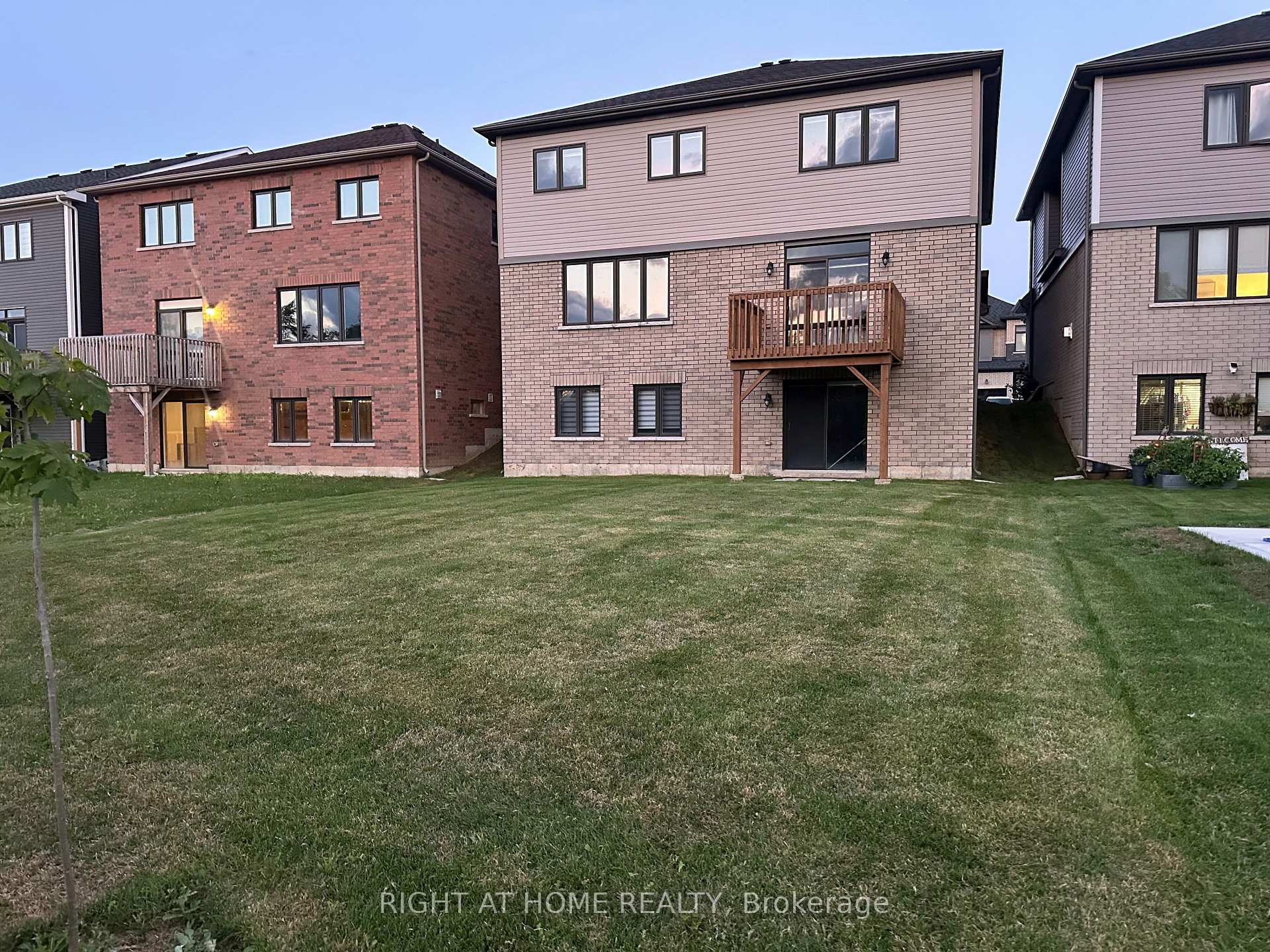 Photo 45 of 87 Monteith Drive, Brantford, Empire South — HOMEH