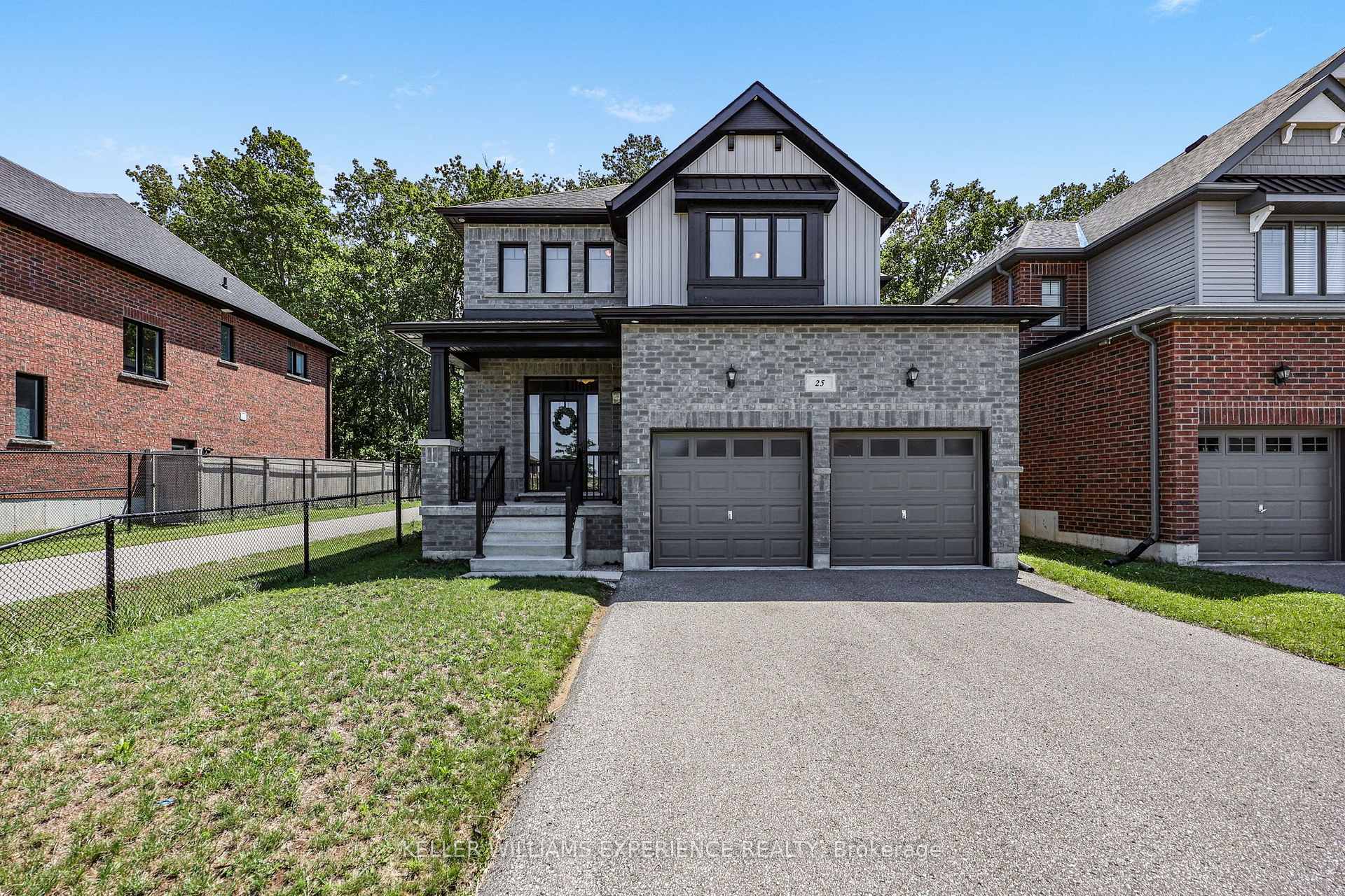 Photo 4 of 25 Atlantis Drive, Orillia — HOMEH