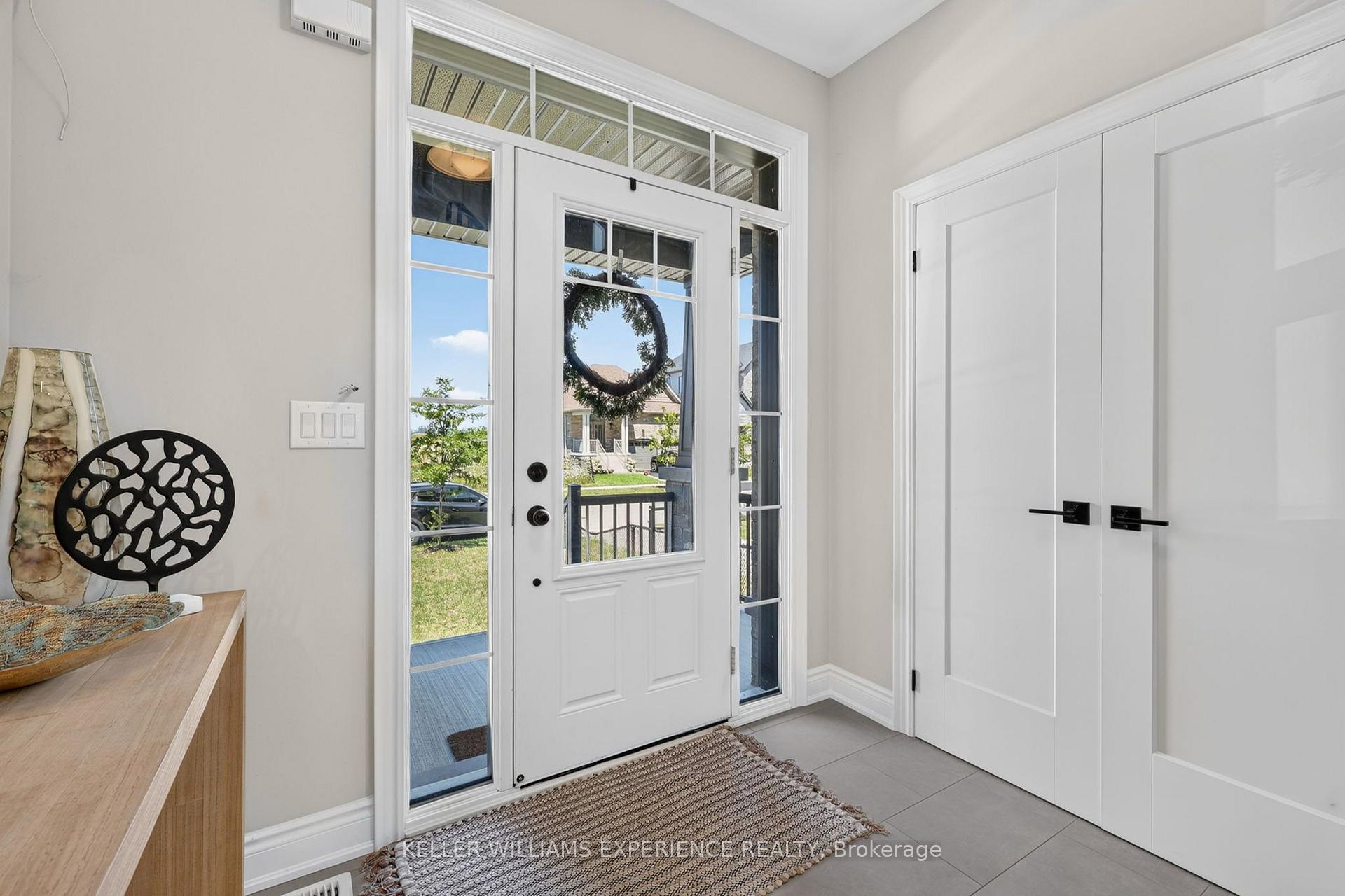 Photo 6 of 25 Atlantis Drive, Orillia — HOMEH