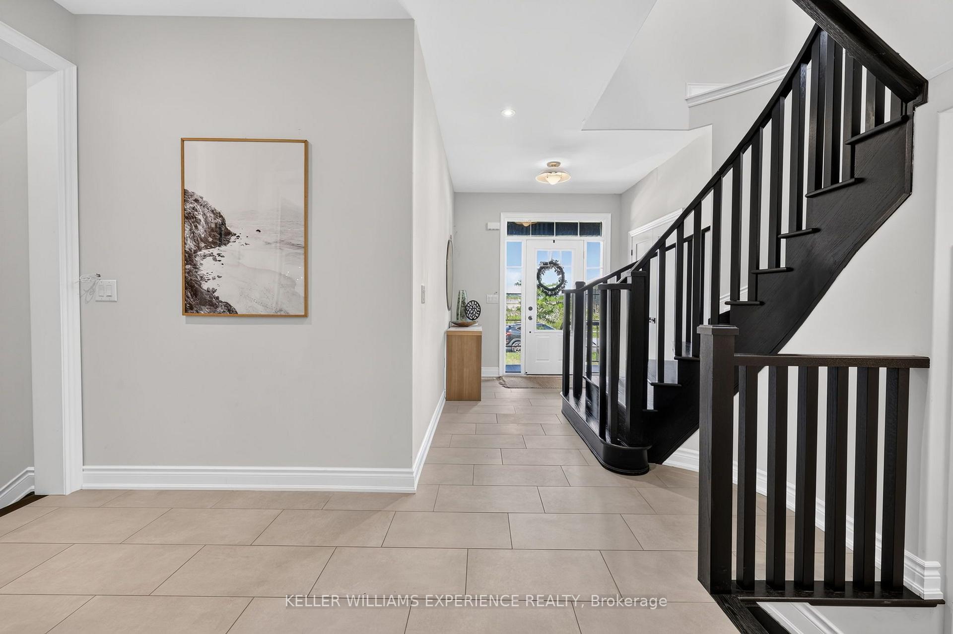 Photo 8 of 25 Atlantis Drive, Orillia — HOMEH