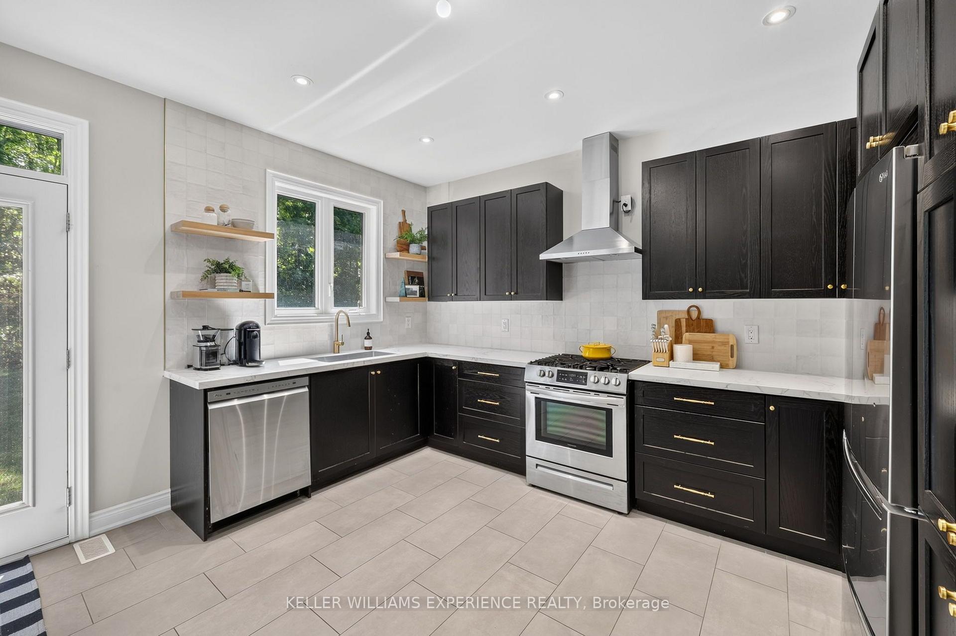 Photo 19 of 25 Atlantis Drive, Orillia — HOMEH
