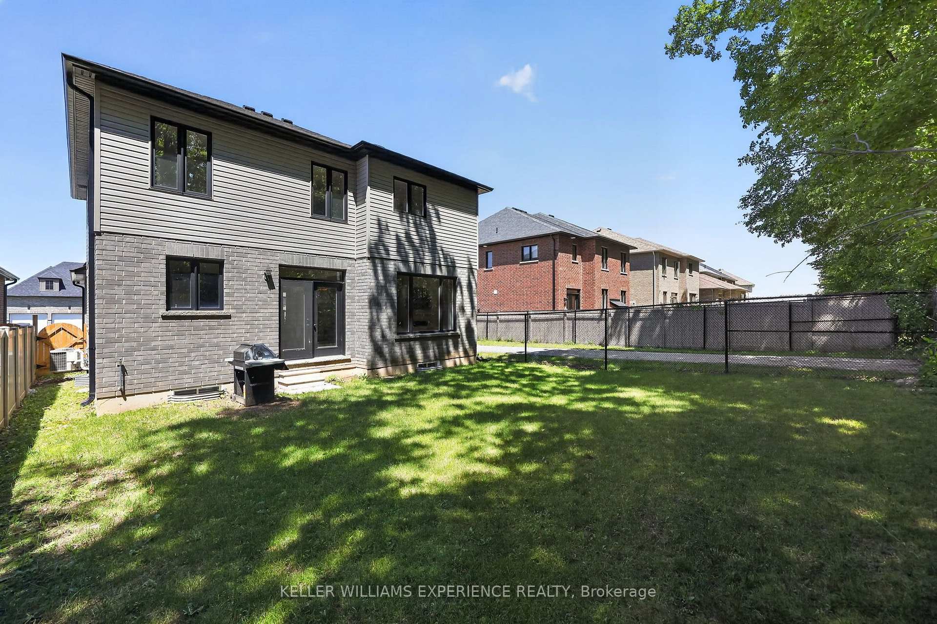Photo 41 of 25 Atlantis Drive, Orillia — HOMEH