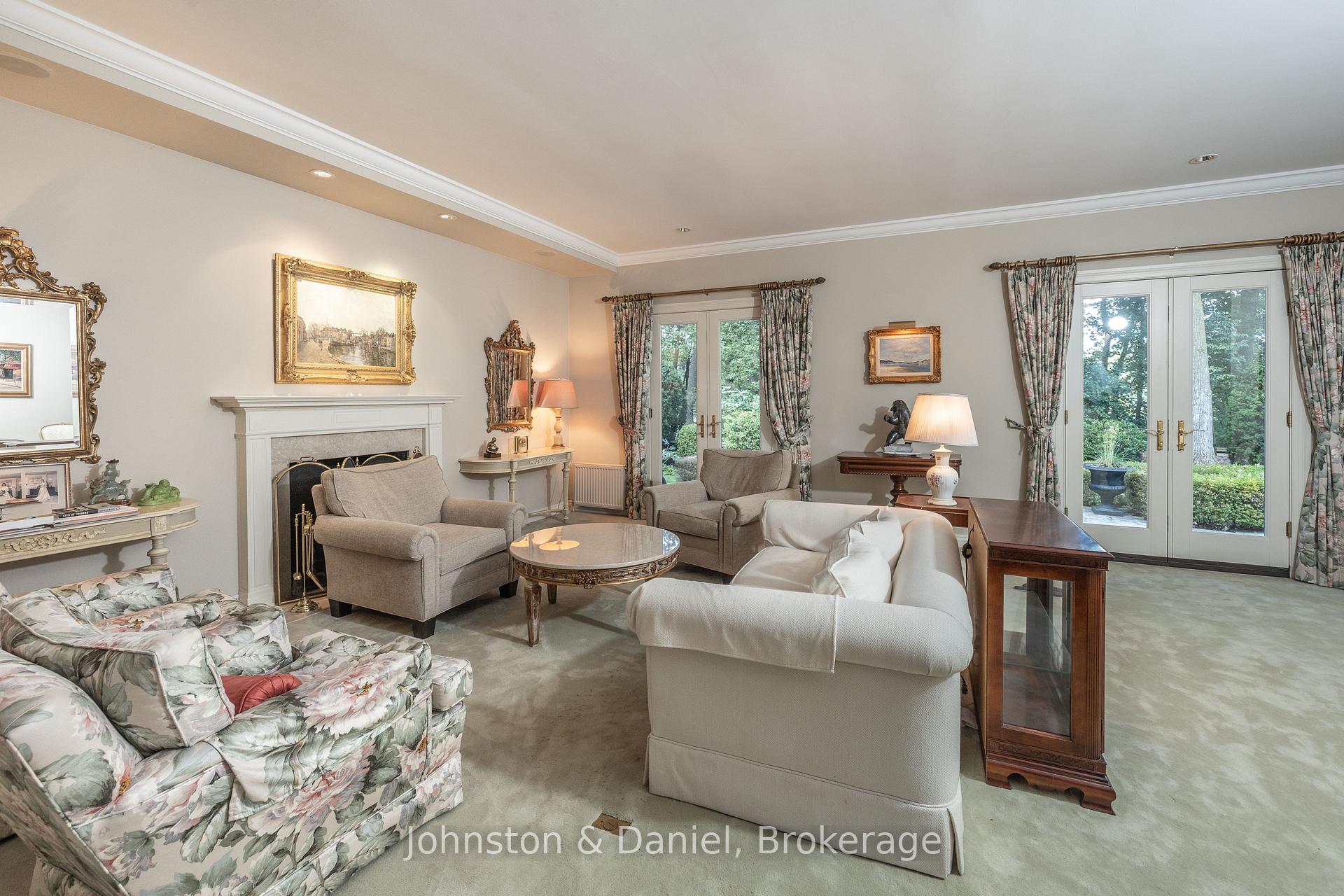 Photo 17 of 89 Ardwold Gate, Toronto, Casa Loma — HOMEH