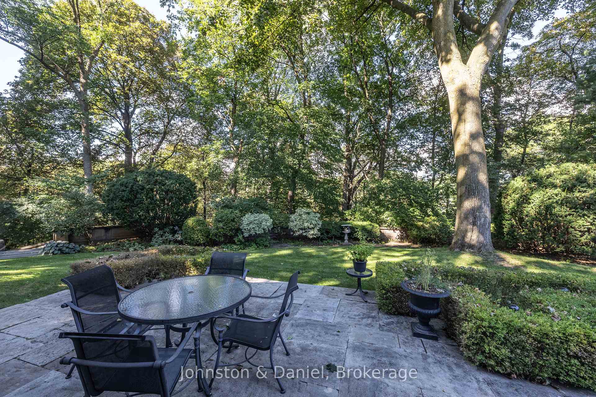 Photo 22 of 89 Ardwold Gate, Toronto, Casa Loma — HOMEH