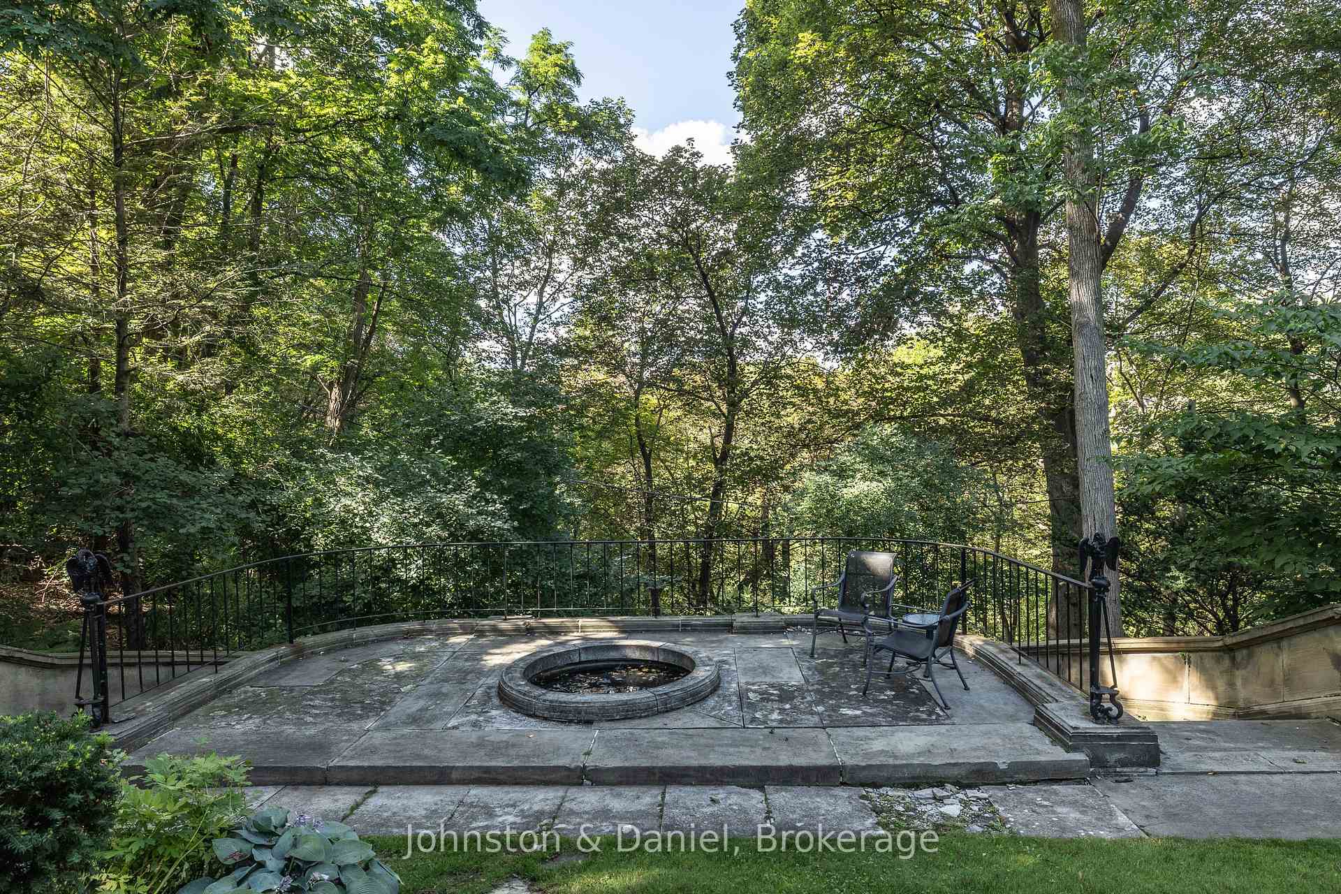 Photo 34 of 89 Ardwold Gate, Toronto, Casa Loma — HOMEH