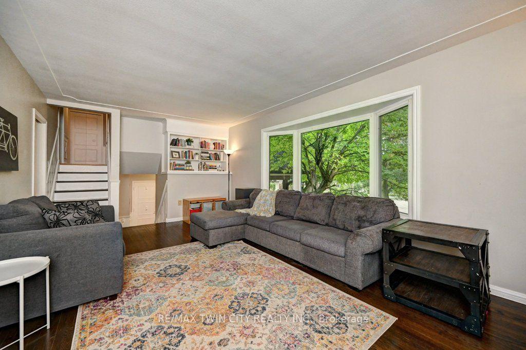 Photo 6 of 163 Chelford Crescent, Waterloo, Lincoln Heights — HOMEH