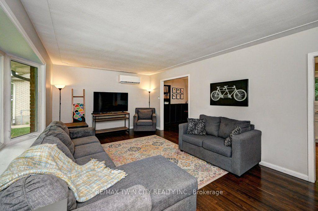 Photo 8 of 163 Chelford Crescent, Waterloo, Lincoln Heights — HOMEH