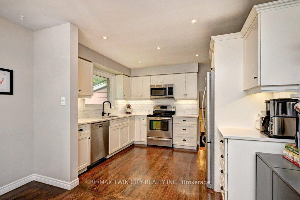 Photo 17 of 163 Chelford Crescent, Waterloo, Lincoln Heights — HOMEH