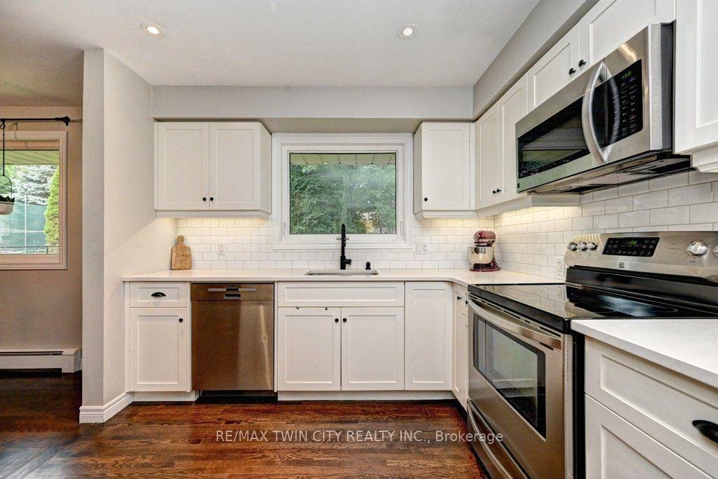 Photo 20 of 163 Chelford Crescent, Waterloo, Lincoln Heights — HOMEH