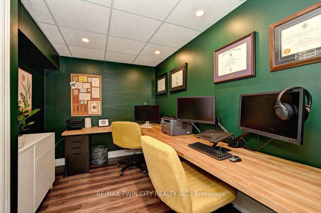 Photo 30 of 163 Chelford Crescent, Waterloo, Lincoln Heights — HOMEH