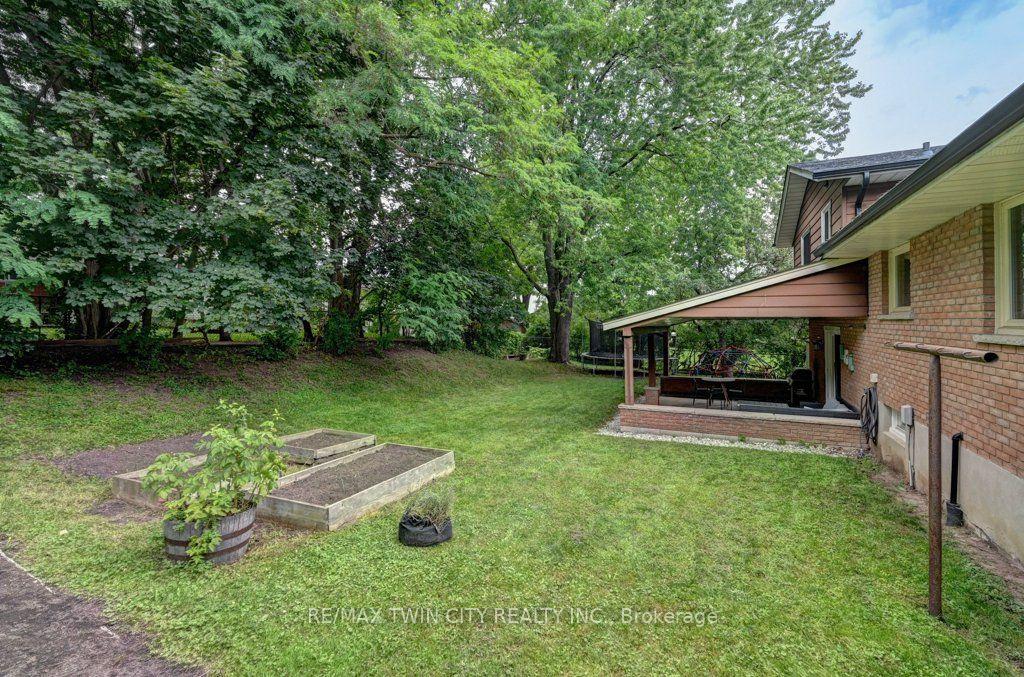 Photo 39 of 163 Chelford Crescent, Waterloo, Lincoln Heights — HOMEH