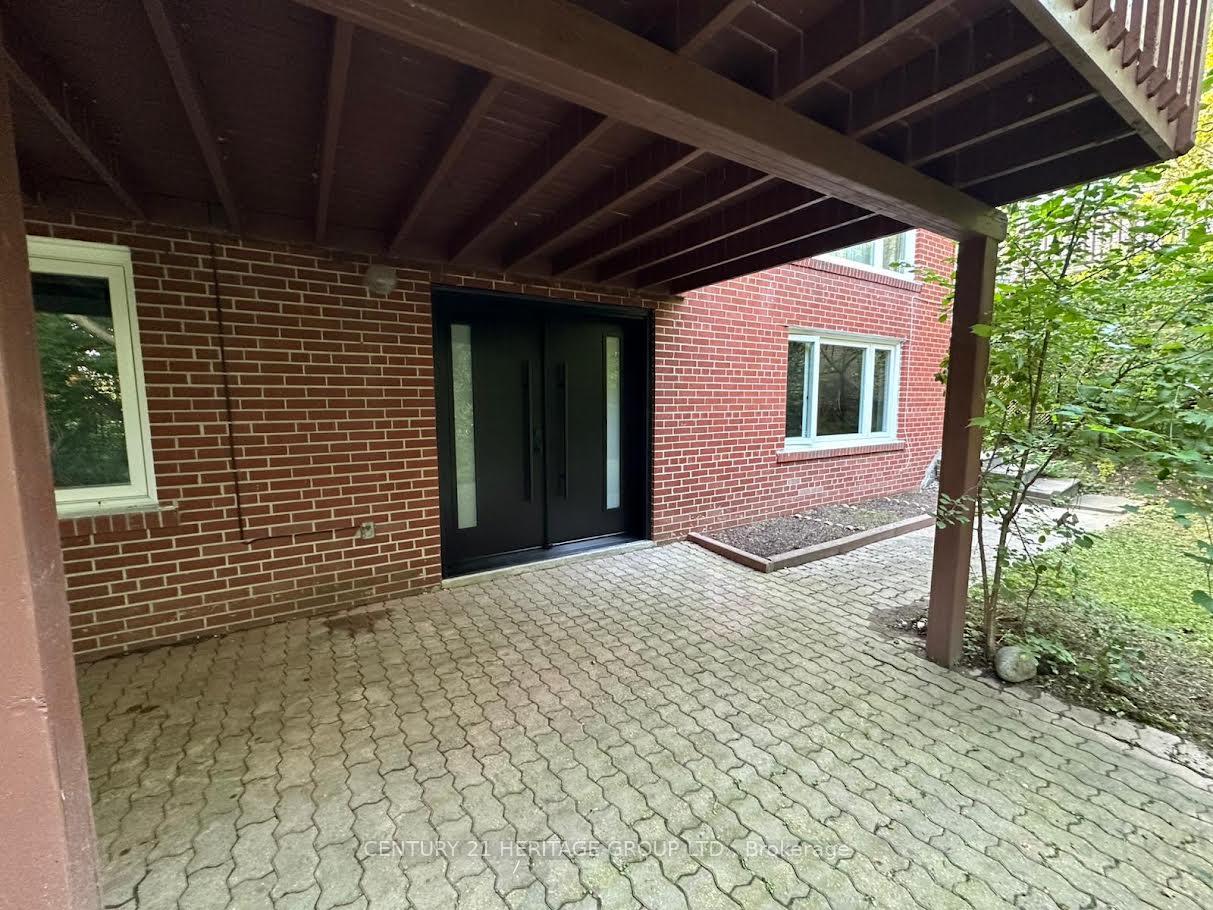 Front of 115 Banstock Drive