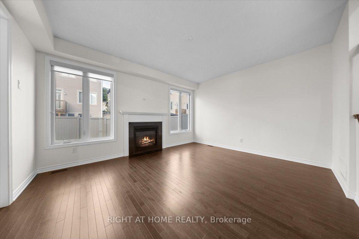 Photo 9 of 605 Silver Spruce Way, Ottawa, Kanata - Emerald Meadows/Trailwest — HOMEH
