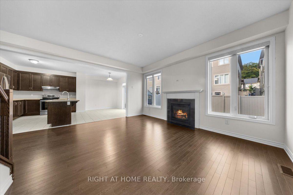 Photo 10 of 605 Silver Spruce Way, Ottawa, Kanata - Emerald Meadows/Trailwest — HOMEH