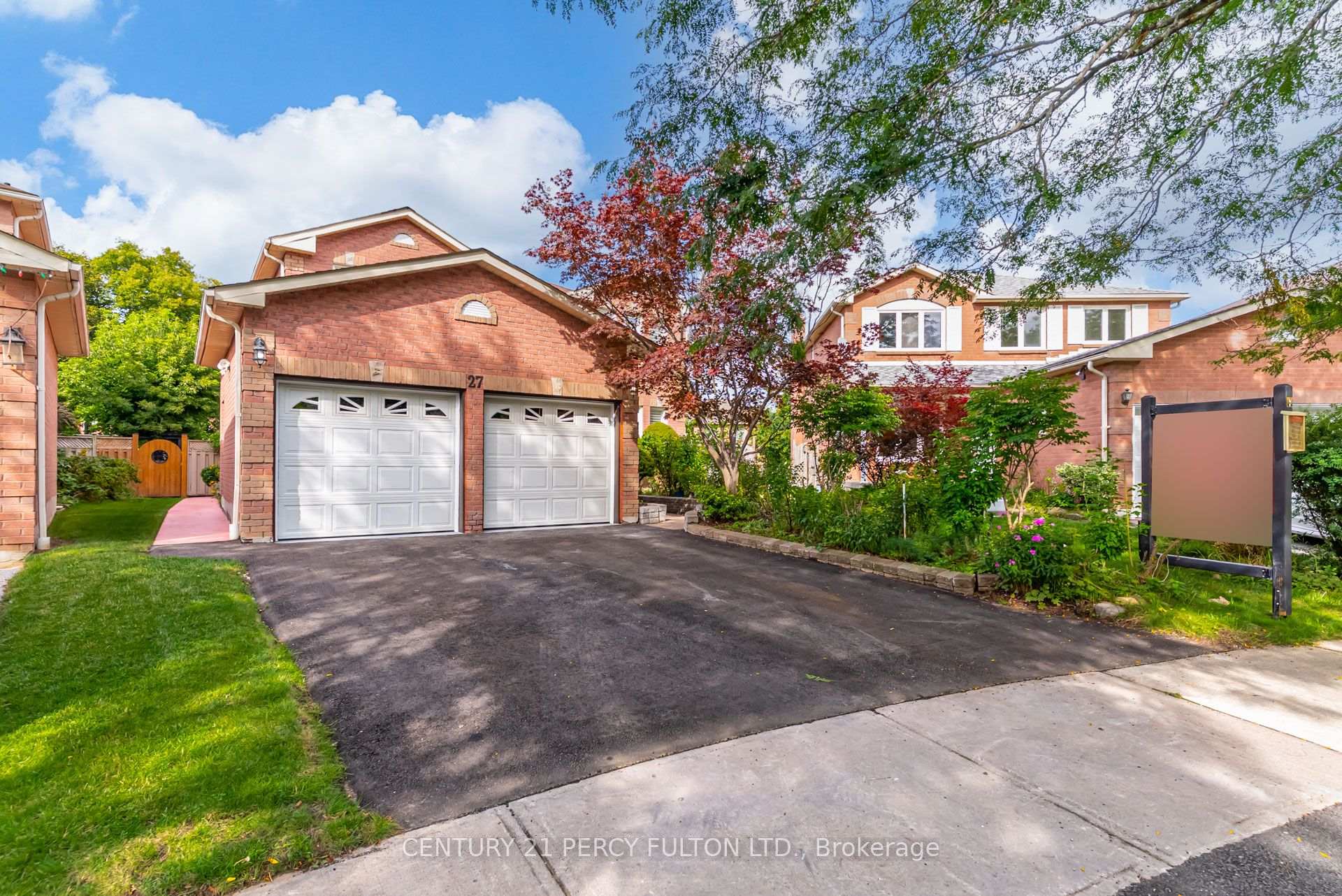Photo 1 of 27 Dagwell Crescent, Ajax, Central West — HOMEH