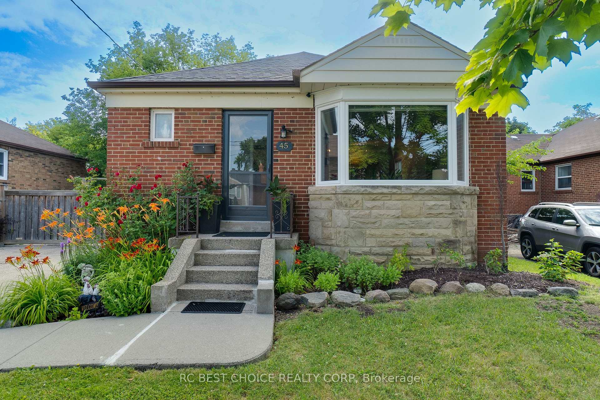 Photo 1 of Unit Main, 45 Mayall Avenue, North York, Downsview-Roding-CFB — HOMEH