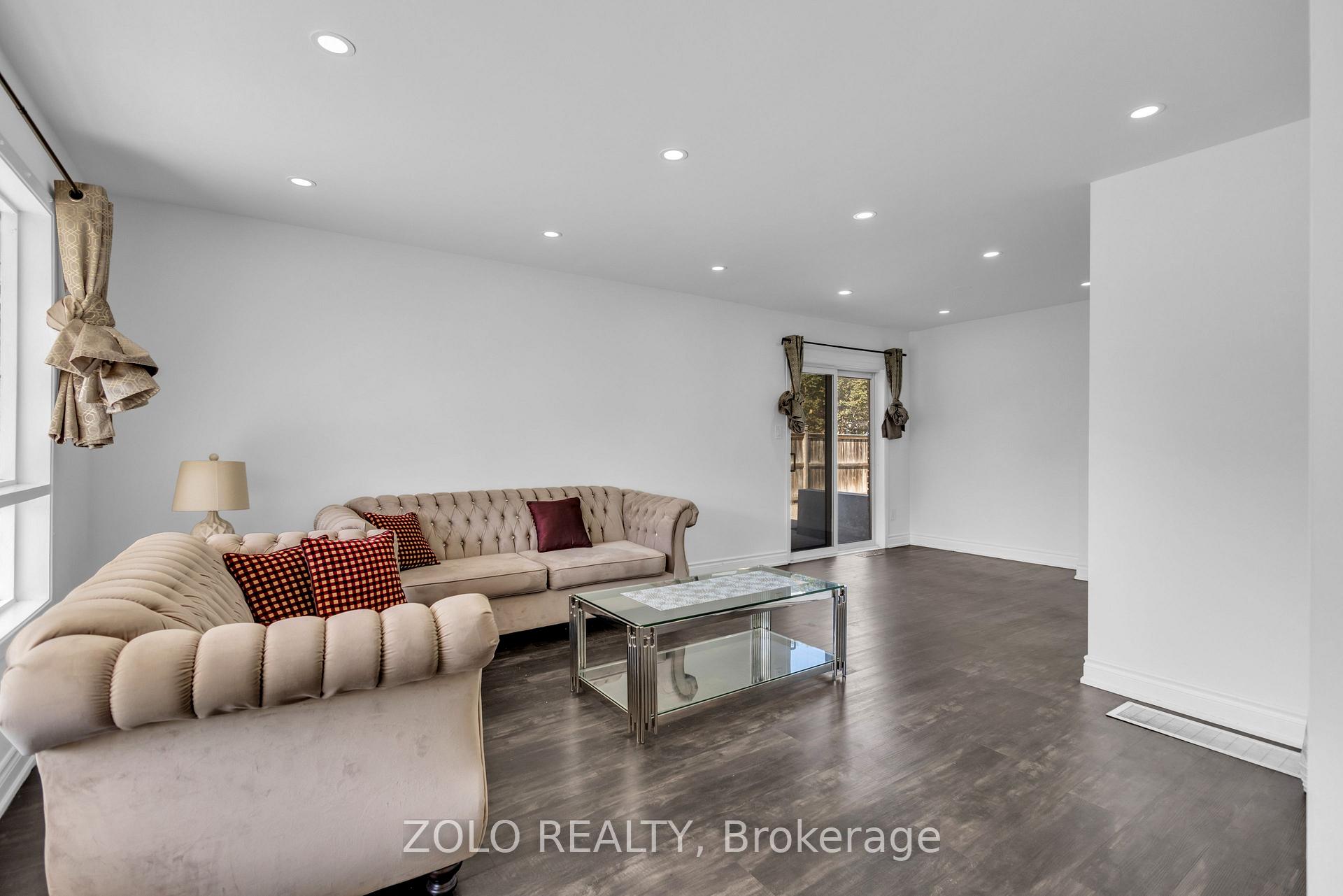 Photo 6 of 43 Davies Crescent, Barrie, Grove East — HOMEH