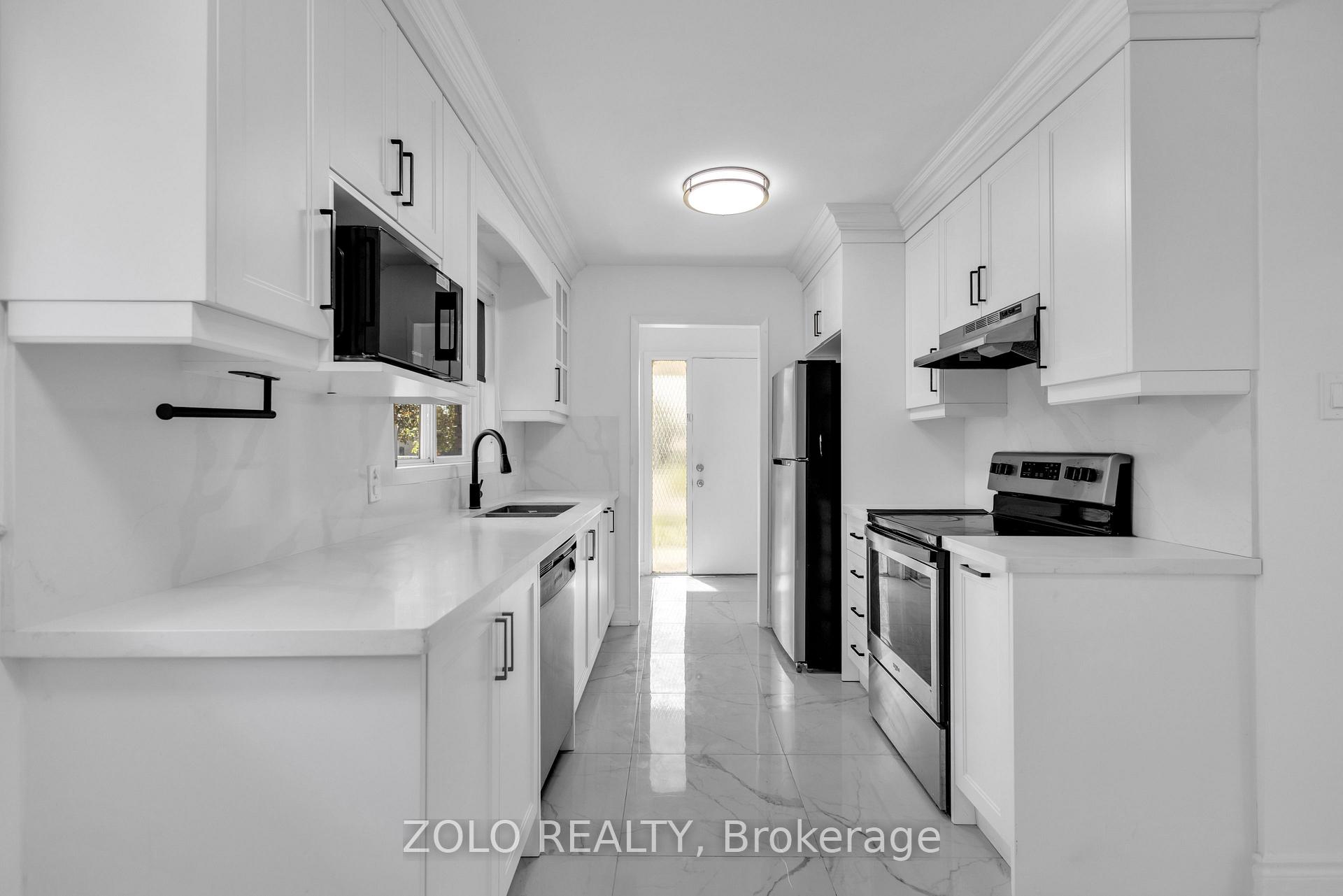 Photo 12 of 43 Davies Crescent, Barrie, Grove East — HOMEH