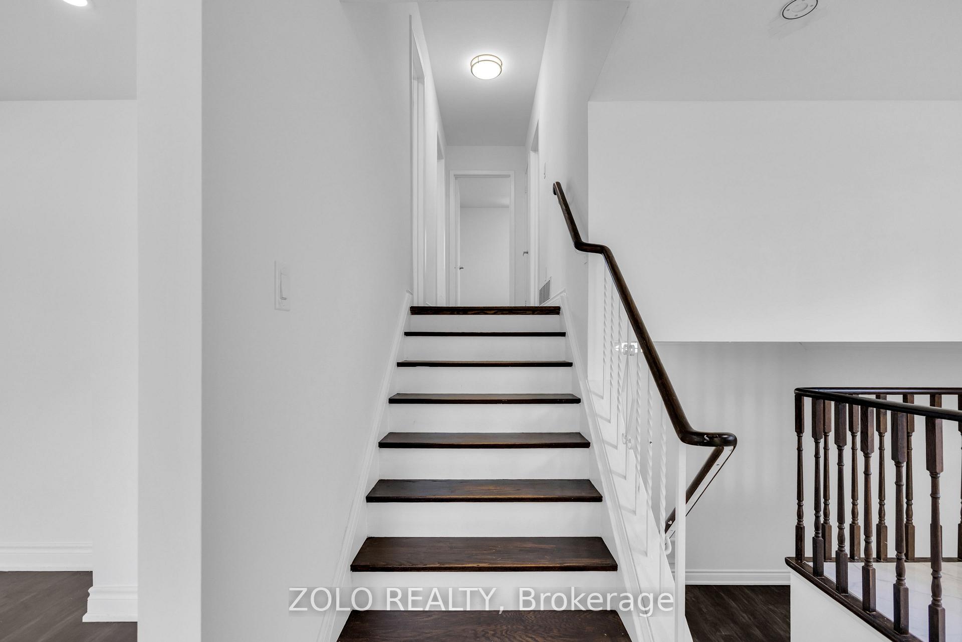 Photo 16 of 43 Davies Crescent, Barrie, Grove East — HOMEH
