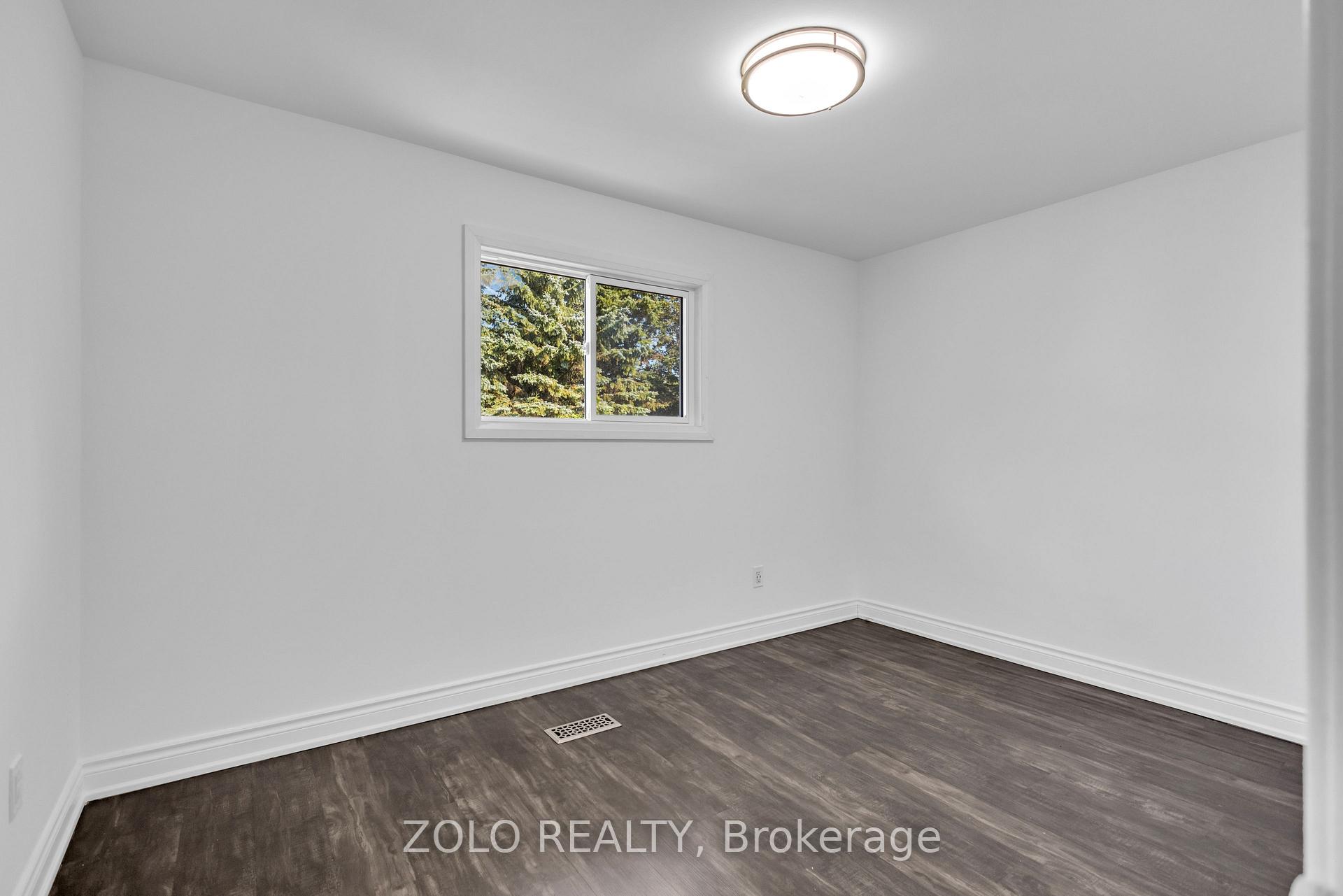 Photo 18 of 43 Davies Crescent, Barrie, Grove East — HOMEH