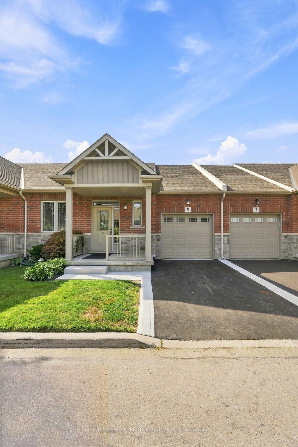 Photo 2 of 5 Murphy Lane, Hamilton, Binbrook — HOMEH