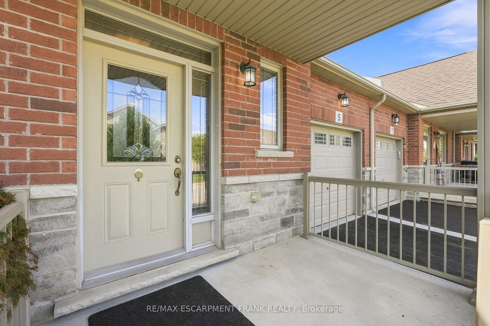 Photo 6 of 5 Murphy Lane, Hamilton, Binbrook — HOMEH