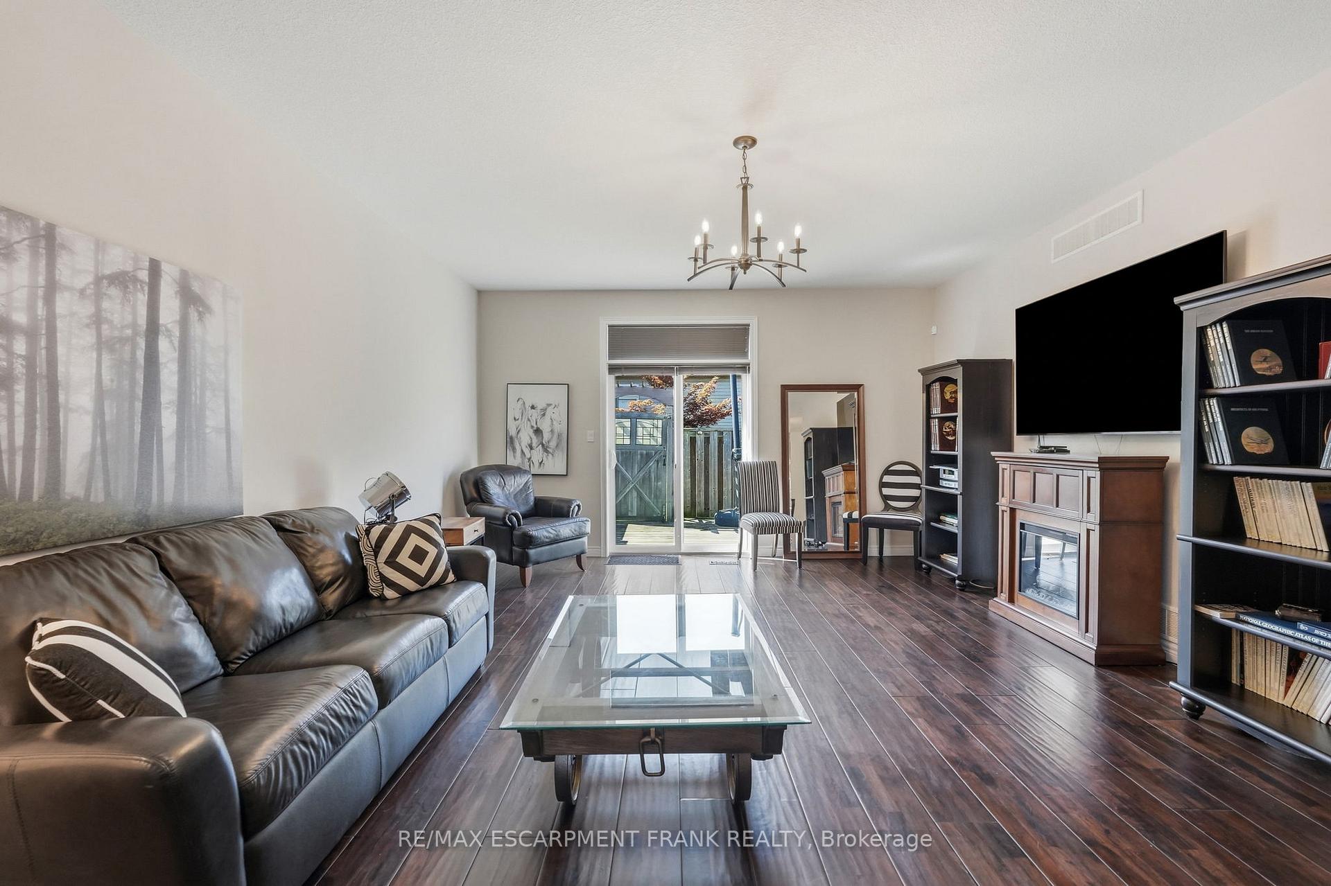 Photo 13 of 5 Murphy Lane, Hamilton, Binbrook — HOMEH
