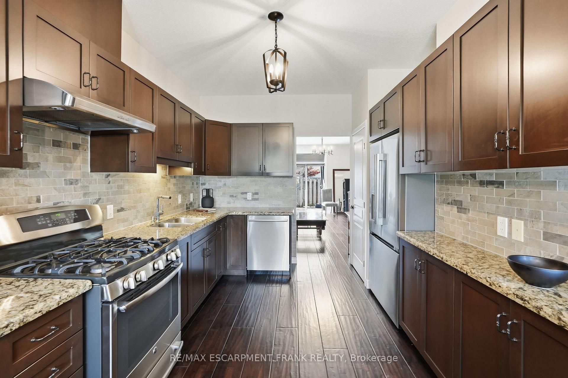 Photo 15 of 5 Murphy Lane, Hamilton, Binbrook — HOMEH