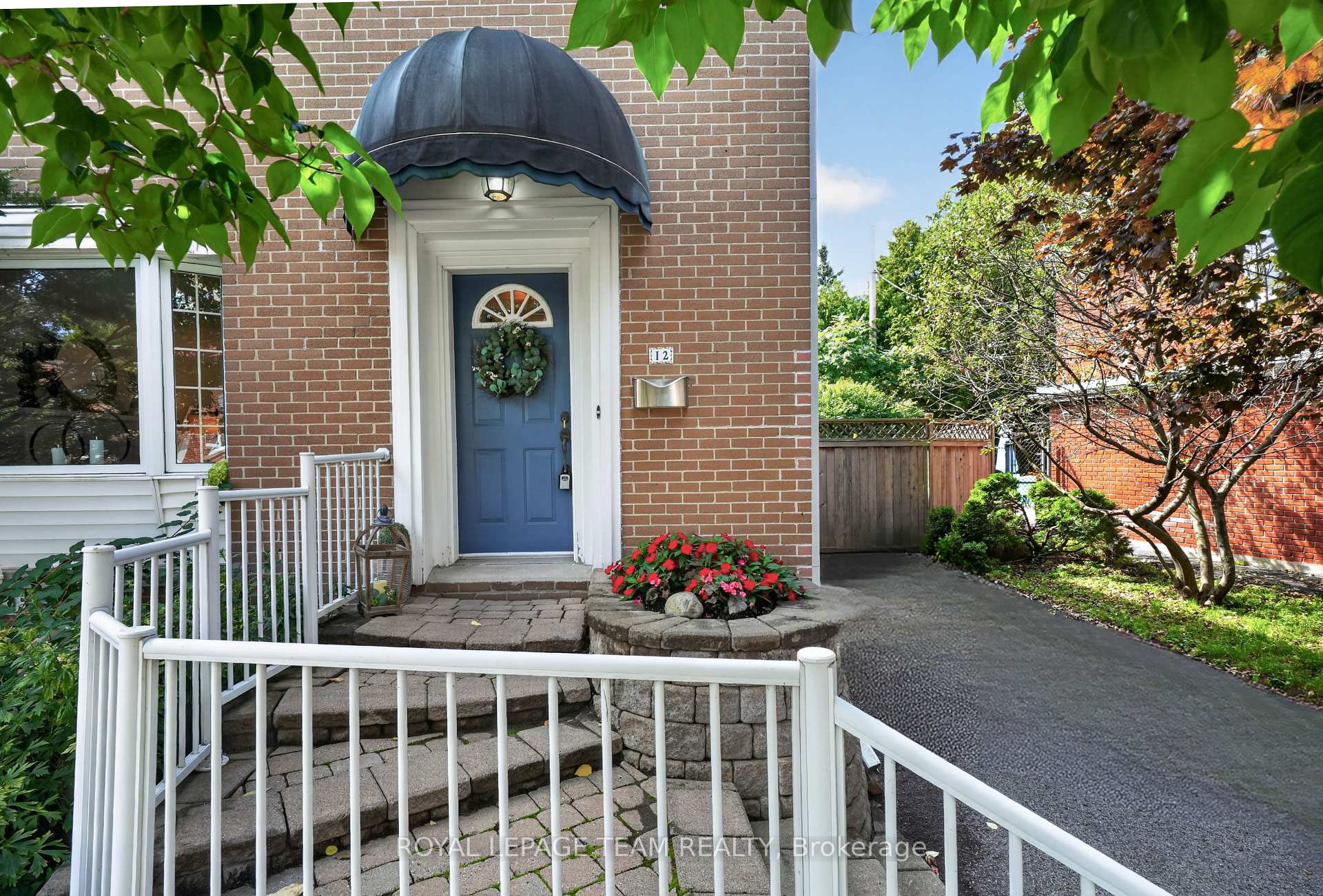 Photo 2 of 12 Lenore Place, Ottawa, Kingsview Park — HOMEH