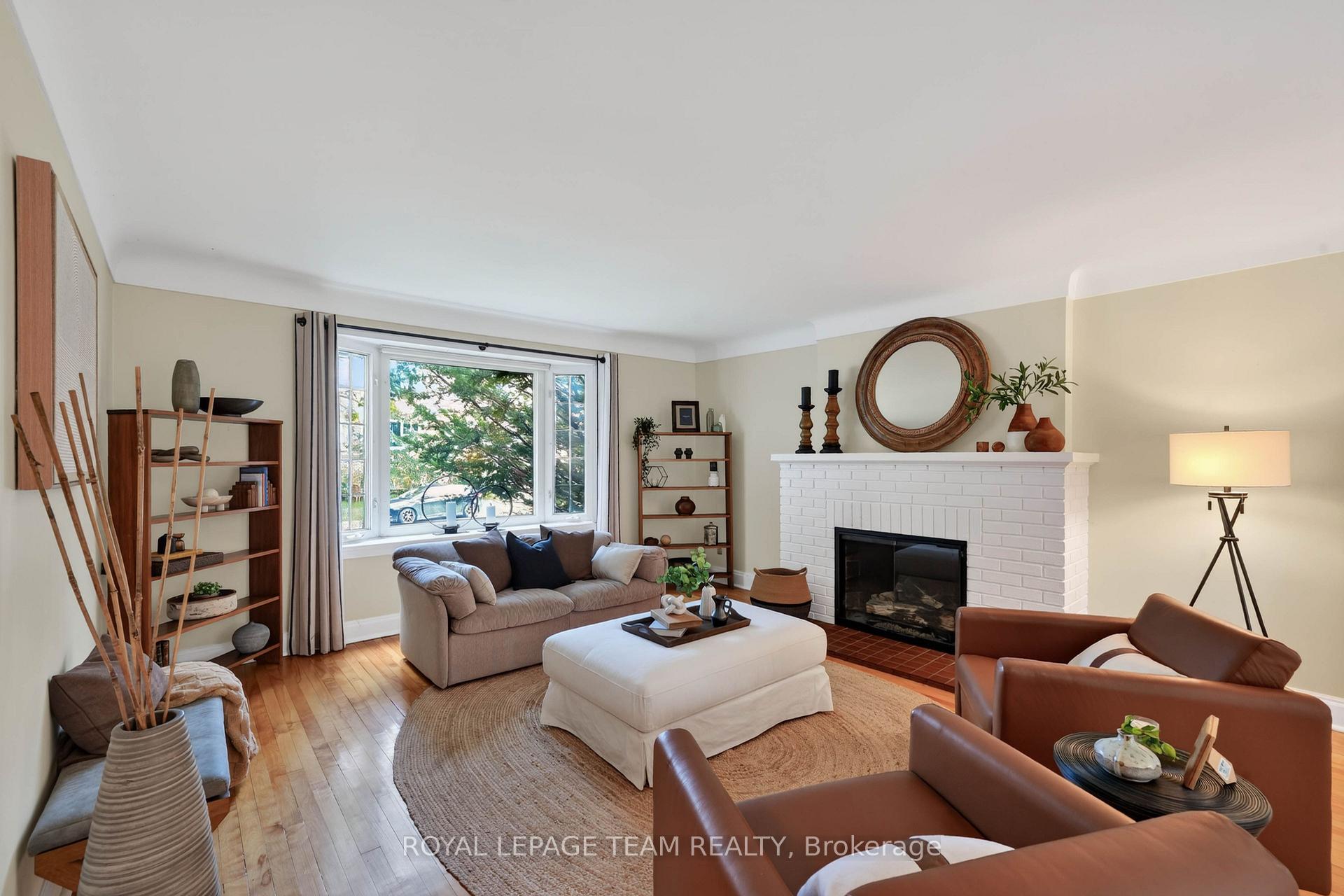 Photo 8 of 12 Lenore Place, Ottawa, Kingsview Park — HOMEH