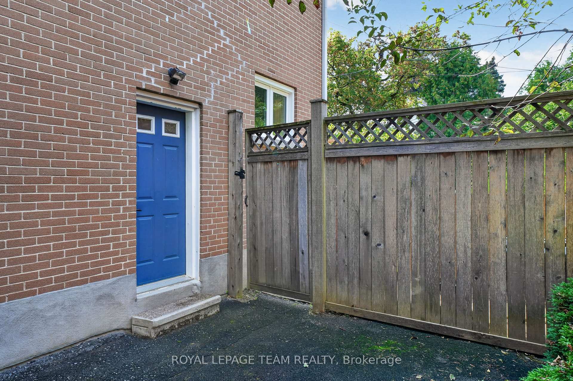 Photo 36 of 12 Lenore Place, Ottawa, Kingsview Park — HOMEH