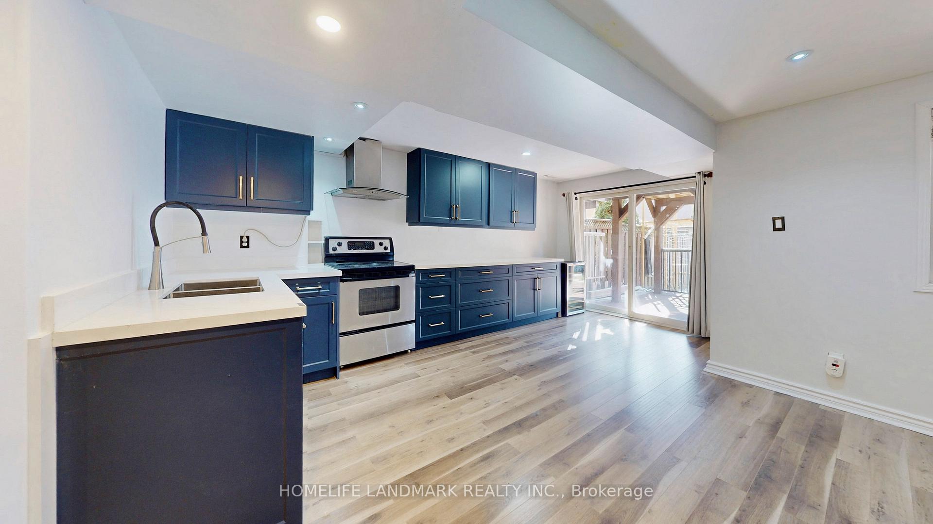Photo 25 of 32 Arco Circle, Vaughan, Maple — HOMEH