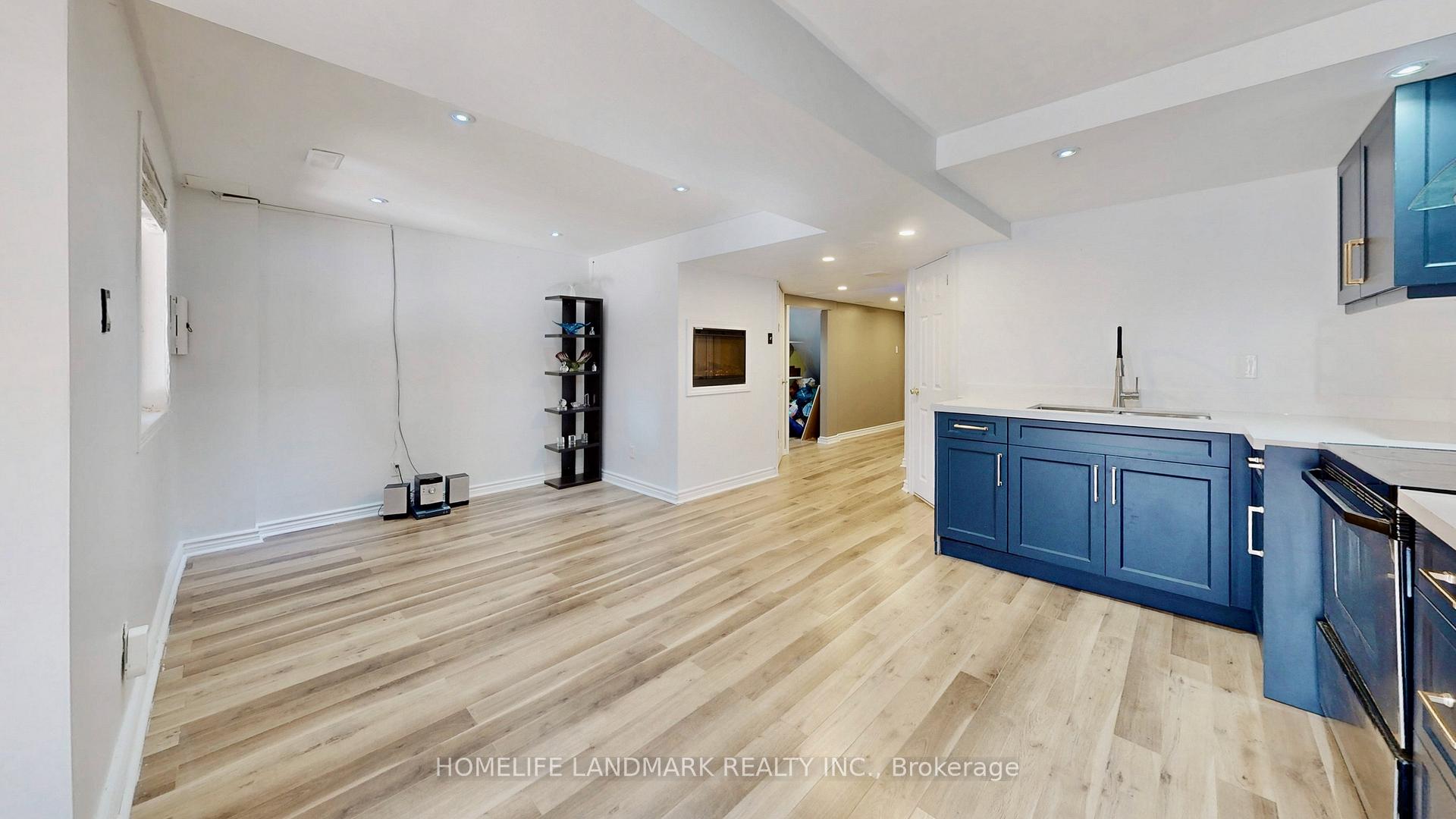 Photo 26 of 32 Arco Circle, Vaughan, Maple — HOMEH
