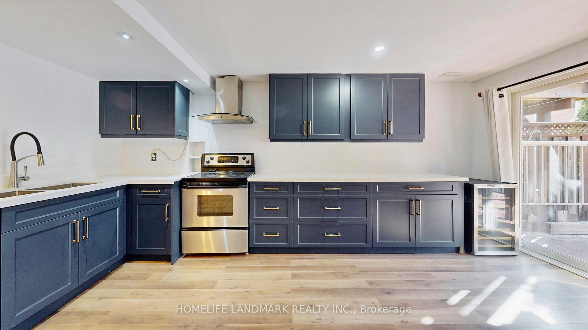 Photo 29 of 32 Arco Circle, Vaughan, Maple — HOMEH