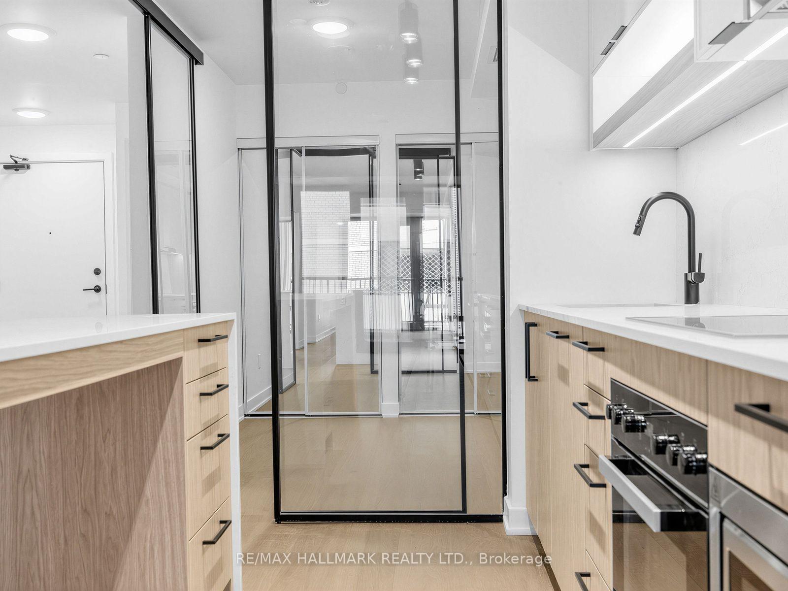 Photo 7 of Unit 528, 91 Montclair Avenue, Toronto, Forest Hill South — HOMEH