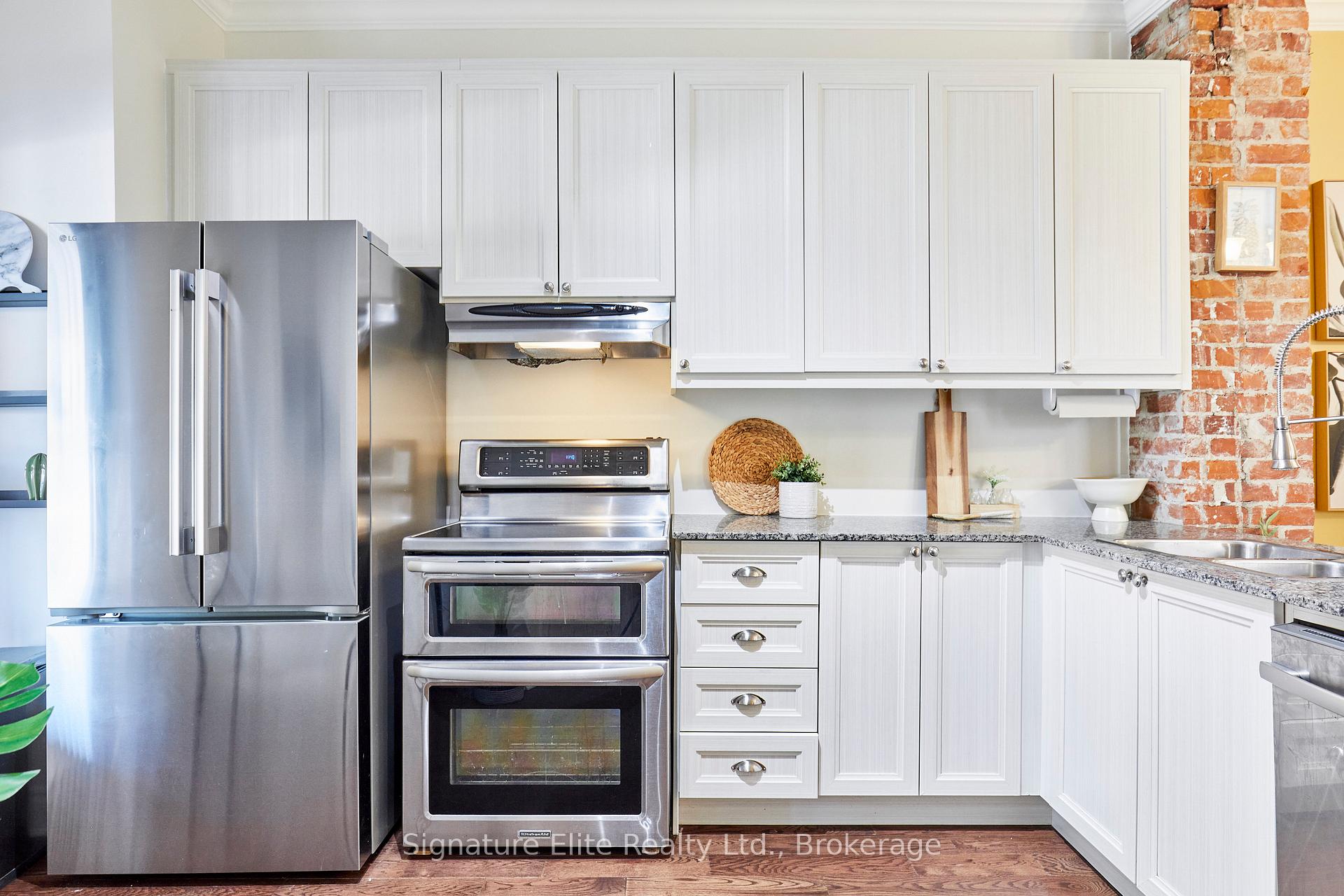 Photo 3 of 340 Pacific Avenue, Toronto, Junction Area — HOMEH