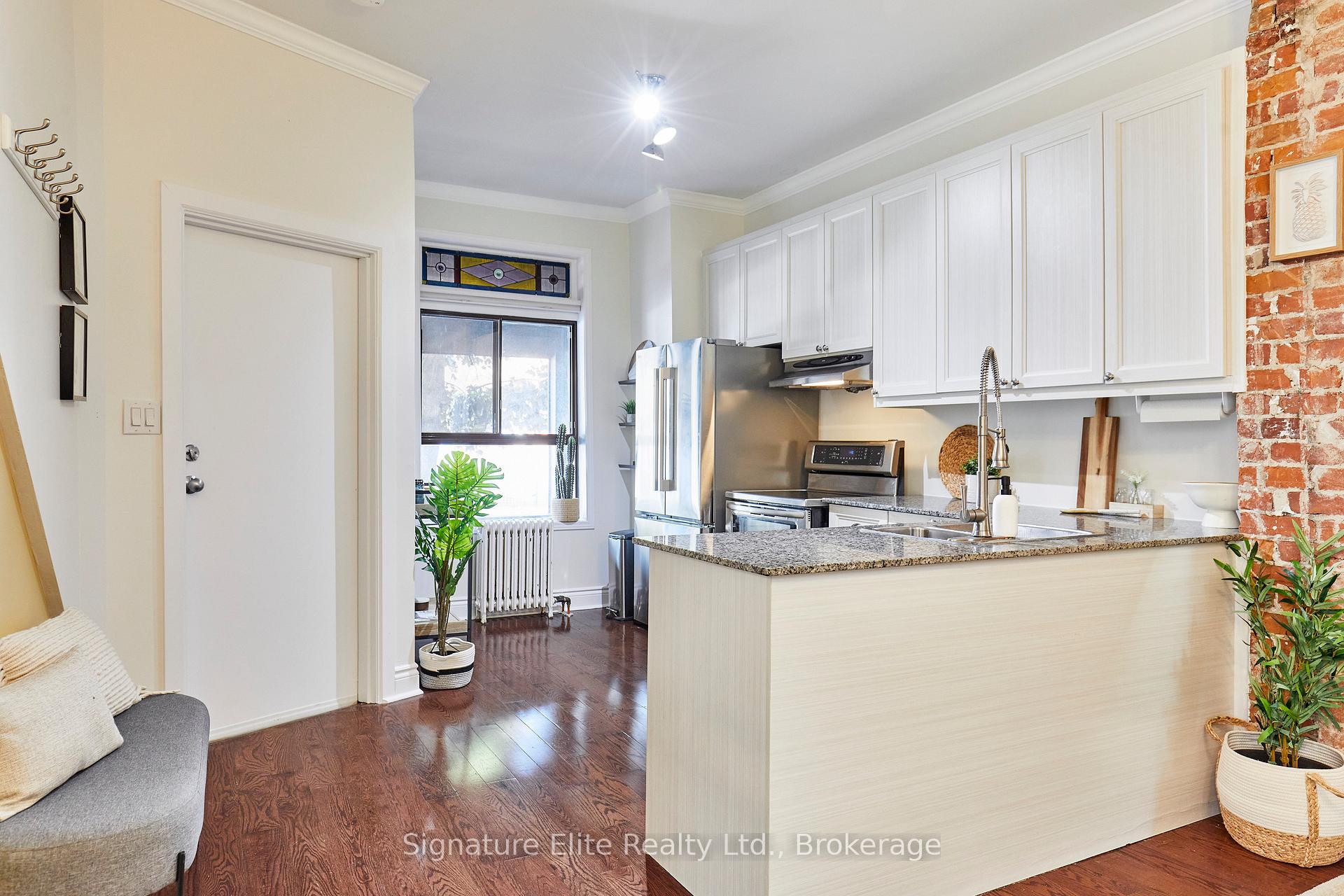 Photo 6 of 340 Pacific Avenue, Toronto, Junction Area — HOMEH