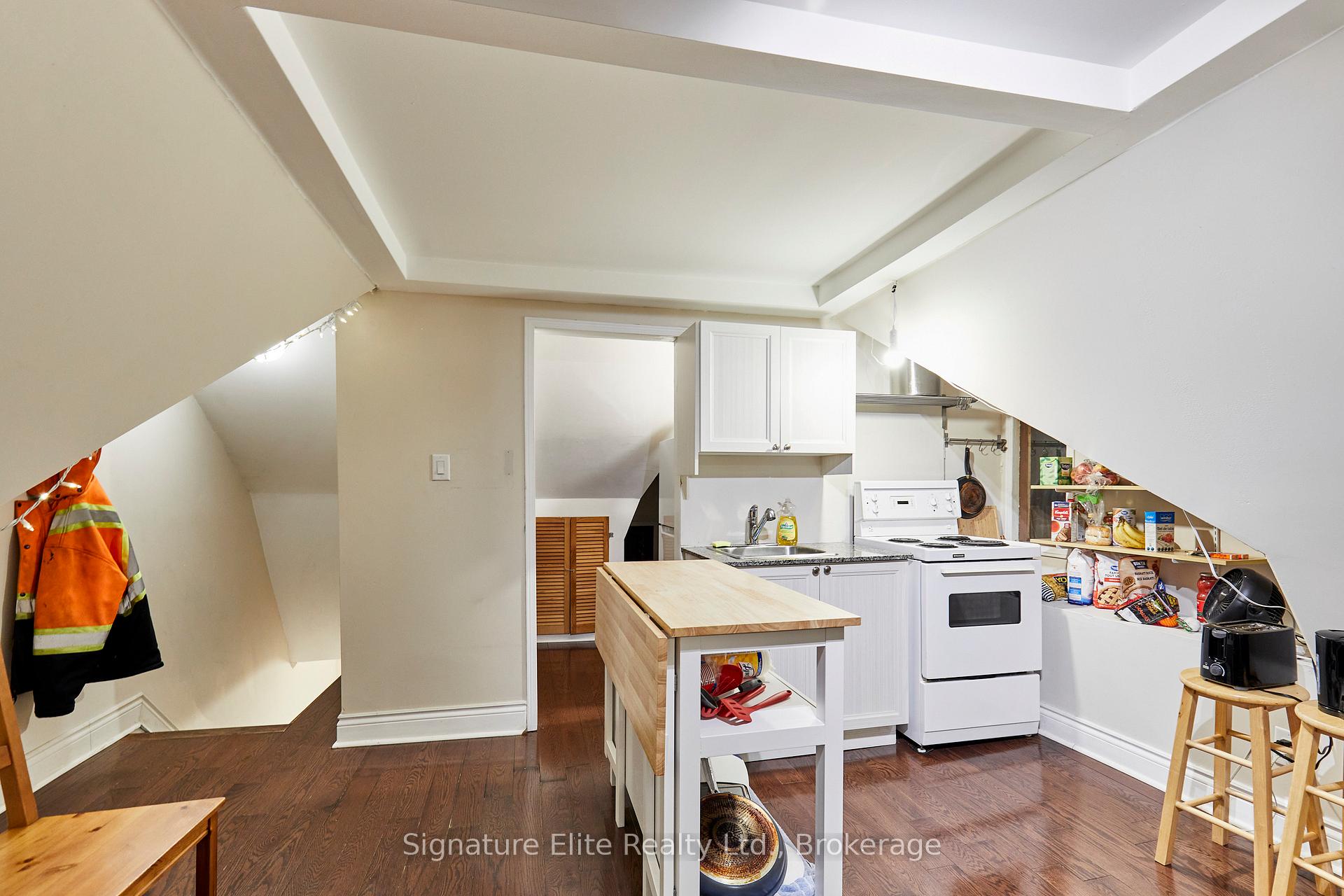 Photo 34 of 340 Pacific Avenue, Toronto, Junction Area — HOMEH
