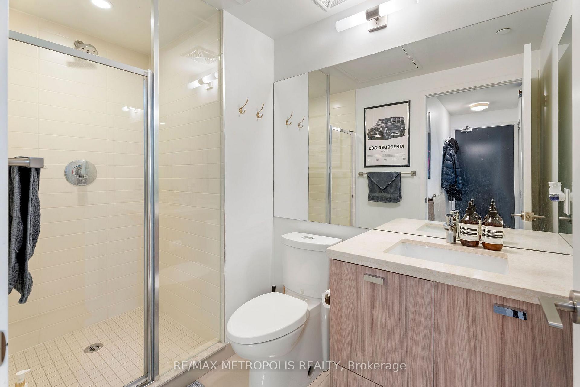 Photo 16 of Unit 4010, 290 Adelaide Street W, Toronto, Waterfront Communities — HOMEH