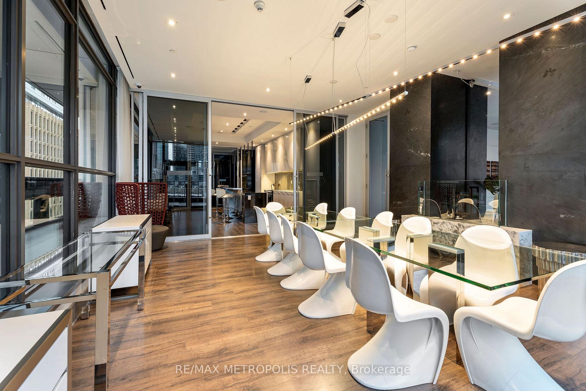 Photo 28 of Unit 4010, 290 Adelaide Street W, Toronto, Waterfront Communities — HOMEH