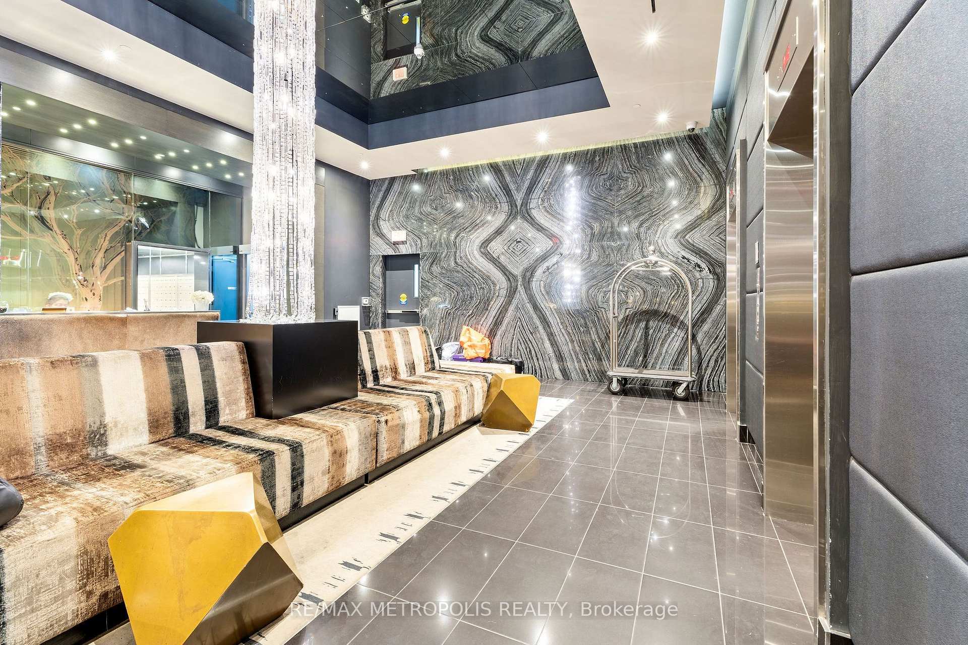 Photo 32 of Unit 4010, 290 Adelaide Street W, Toronto, Waterfront Communities — HOMEH