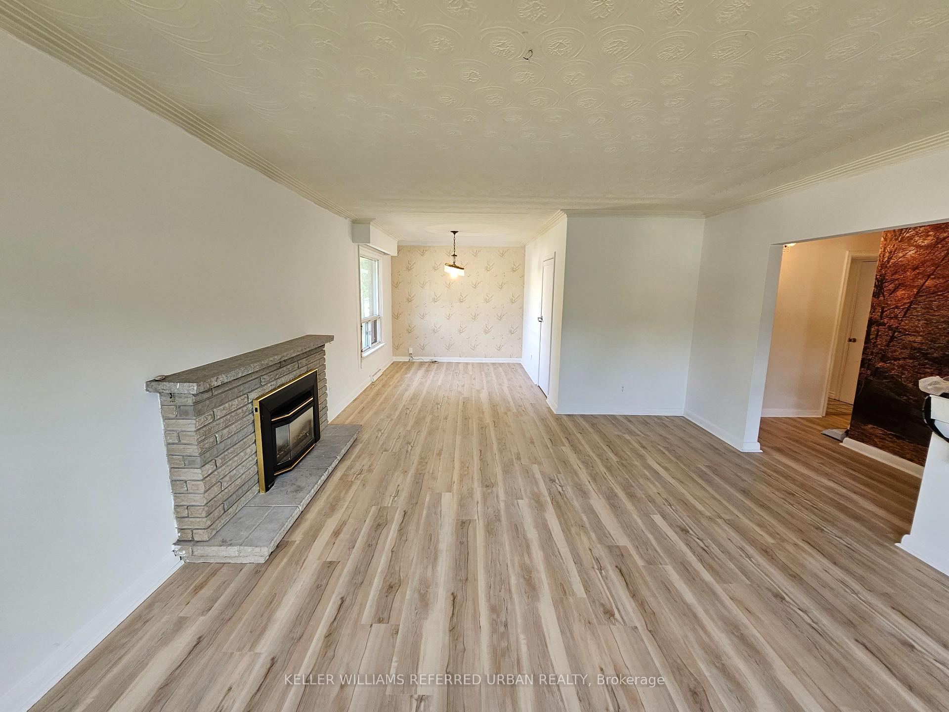 Photo 15 of 153 Newton Drive, North York, Newtonbrook East — HOMEH