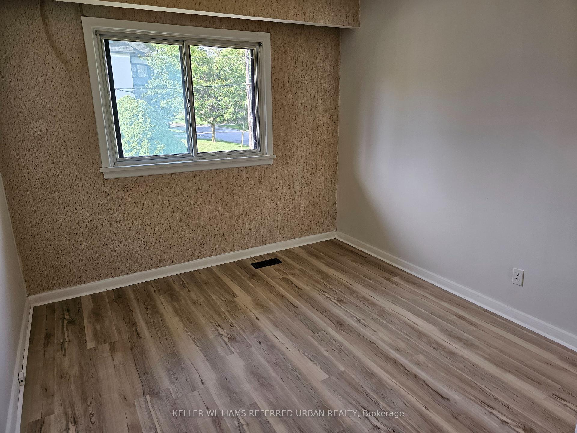 Photo 22 of 153 Newton Drive, North York, Newtonbrook East — HOMEH
